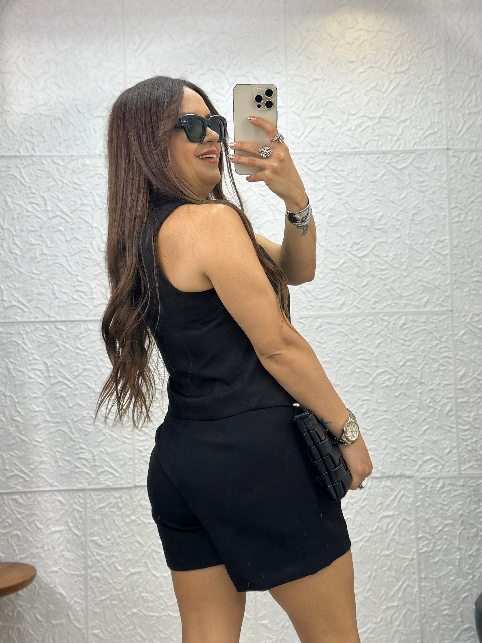 Yelekli Siyah Şort Takım