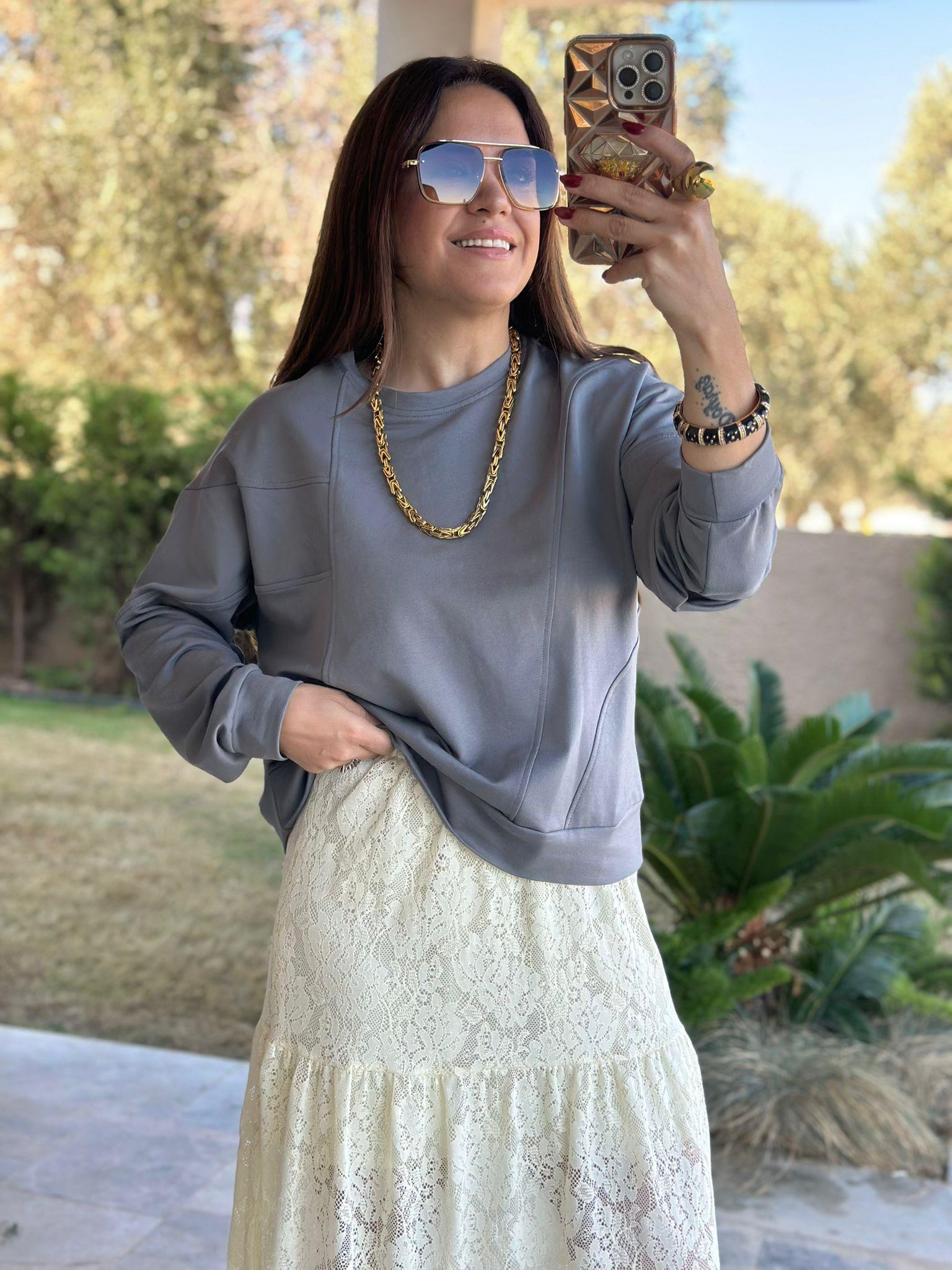 Yuvarlak Yaka Gri Sweatshirt