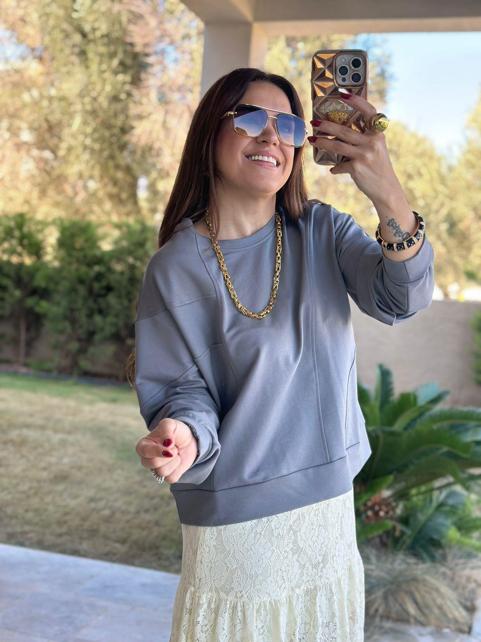 Yuvarlak Yaka Gri Sweatshirt