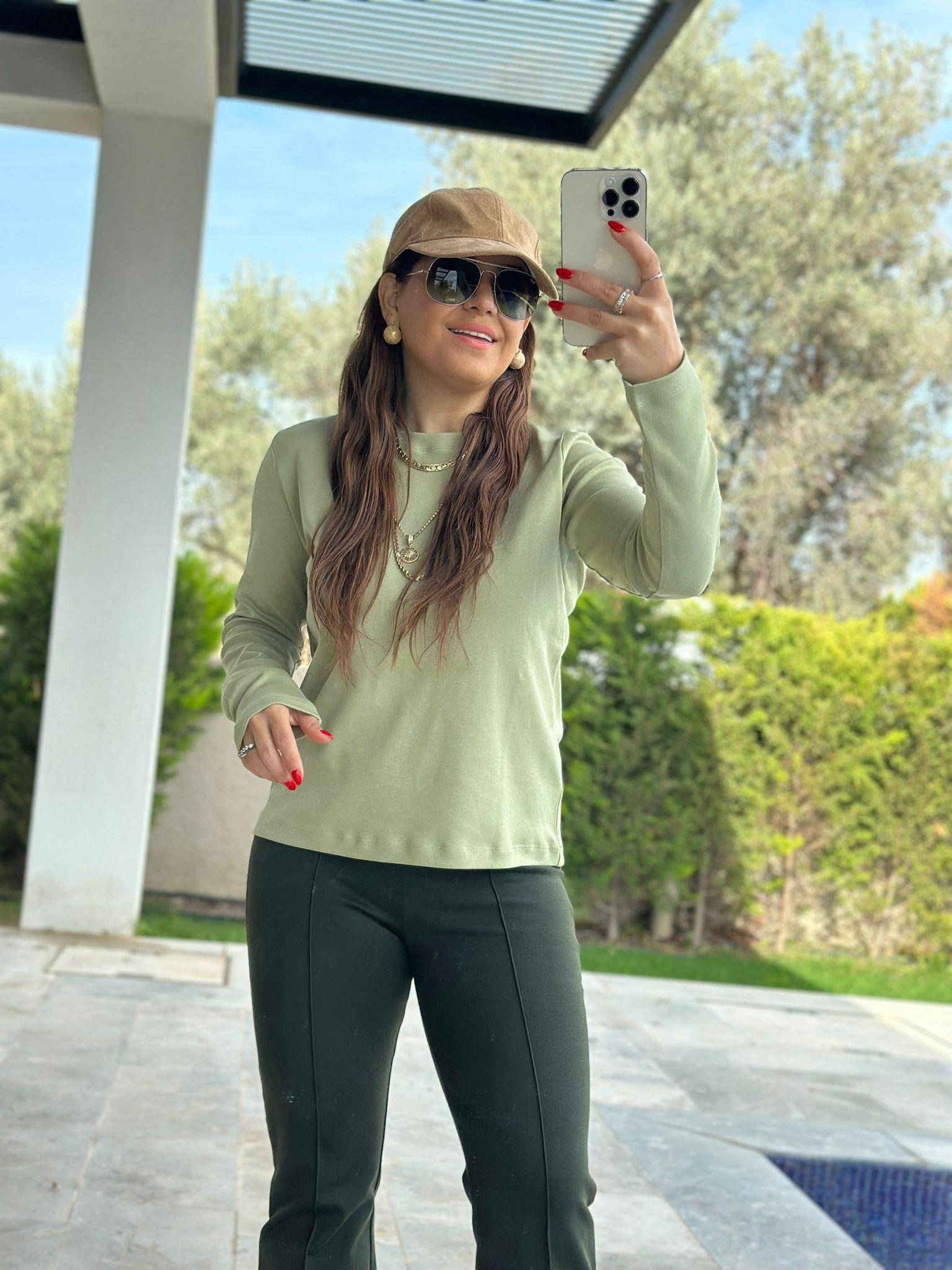 Yuvarlak Yaka Mint Yeşili Body