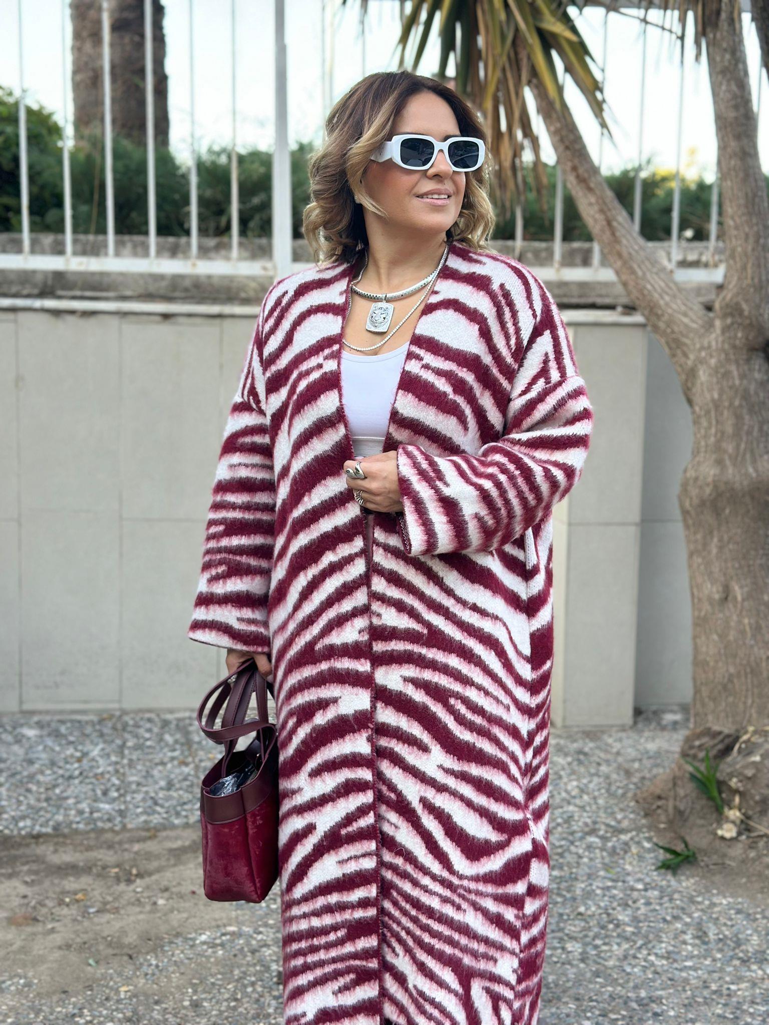Zebra Desen Bordo Beyaz Uzun Triko Hırka