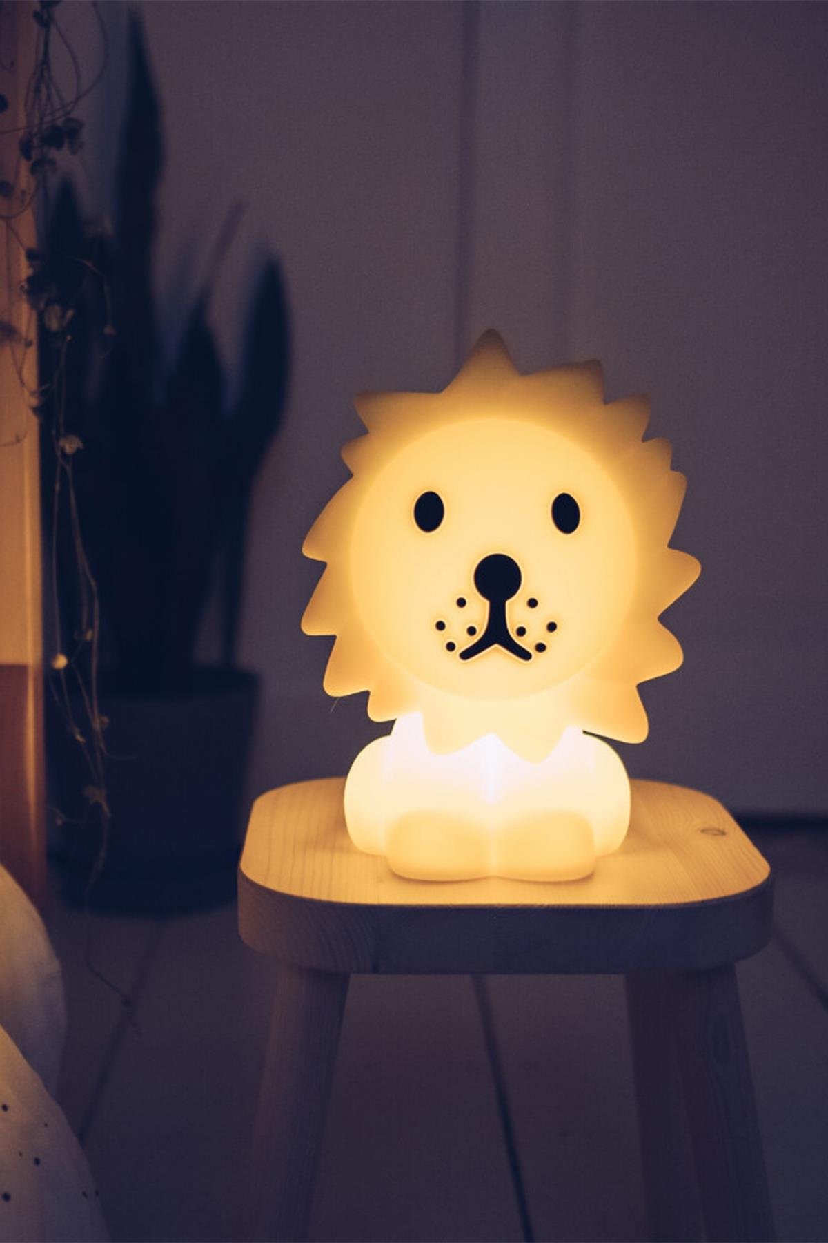 Mr. Maria / Lion Lamba First Light Std