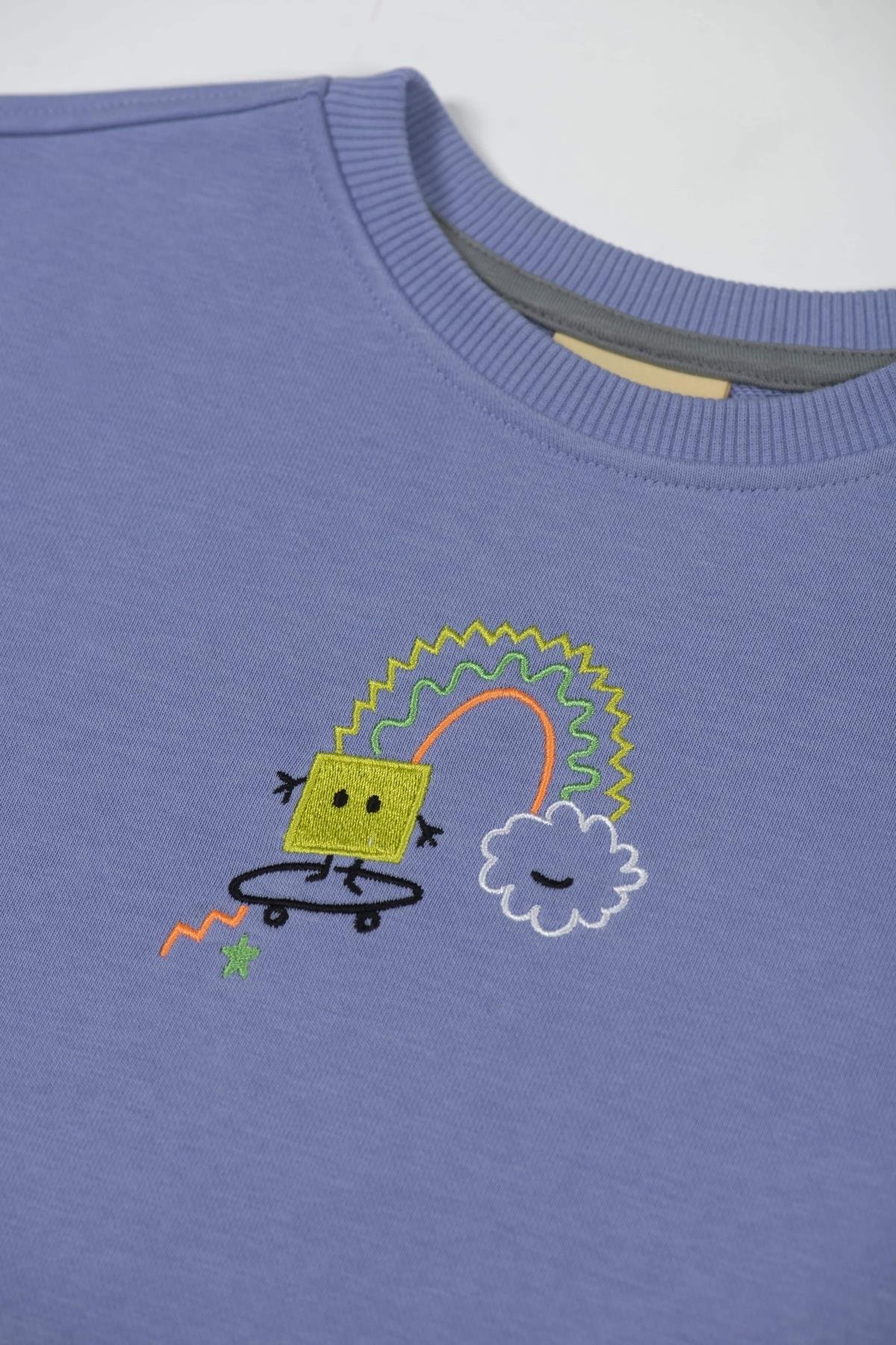 SQUARE WITH CLOUD SWEATSHIRT Lila