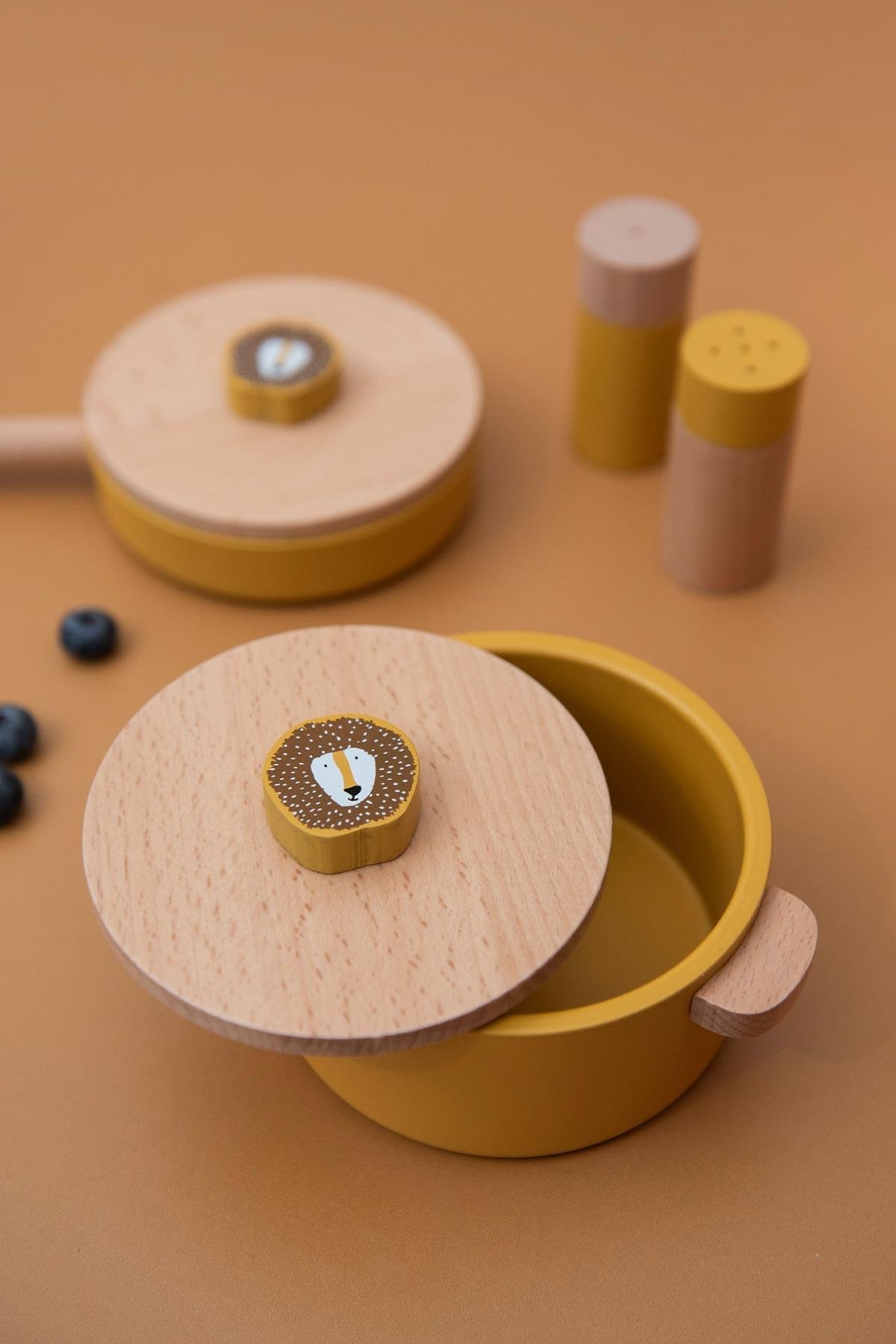 TRIXIE - WOODEN COOKING SET (MR. LION) - Ahşap Pişirme Seti Aslan