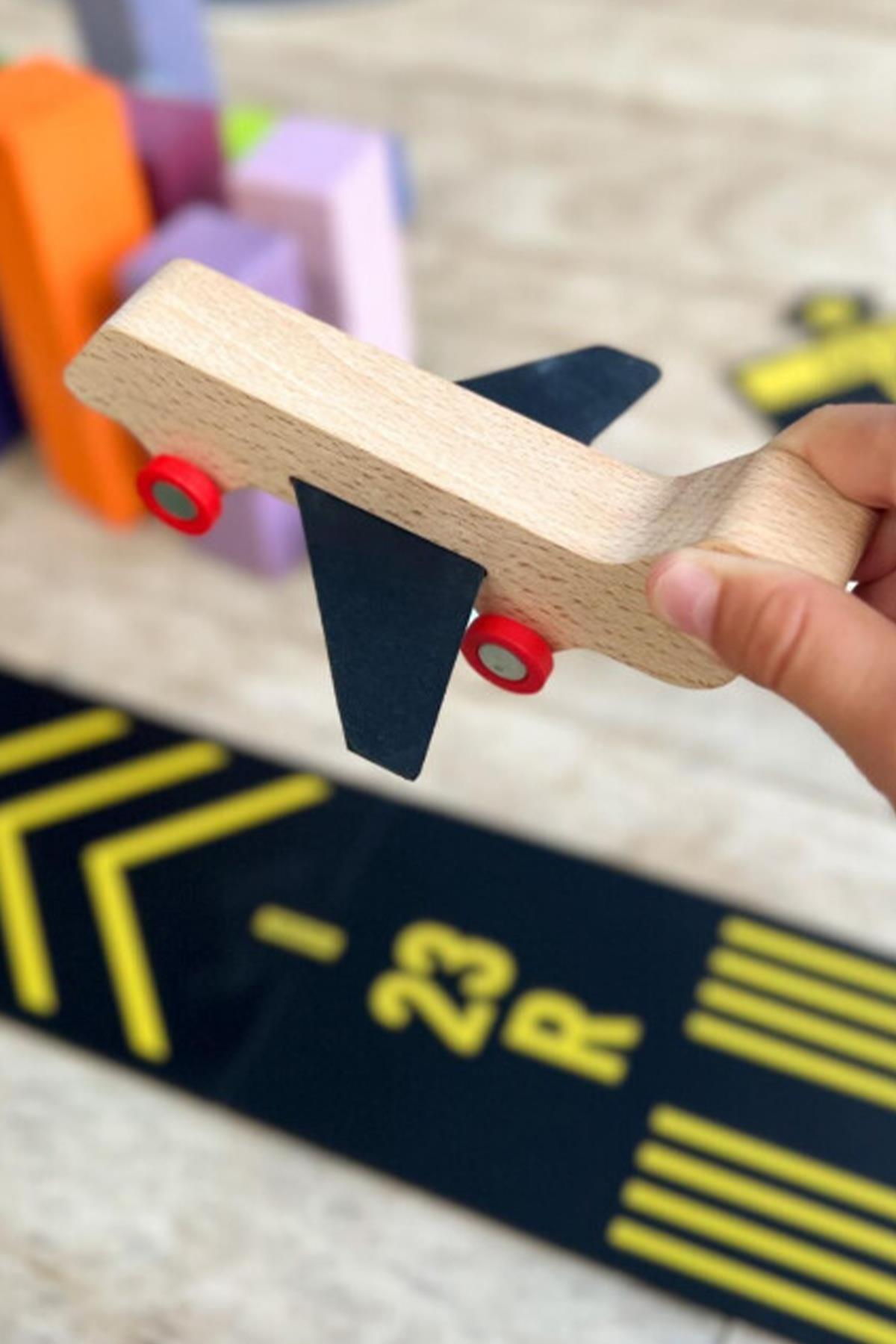 Waytoplay - Runway - 9 Parça (1 Uçak + 8 Yol) Çok Renkli