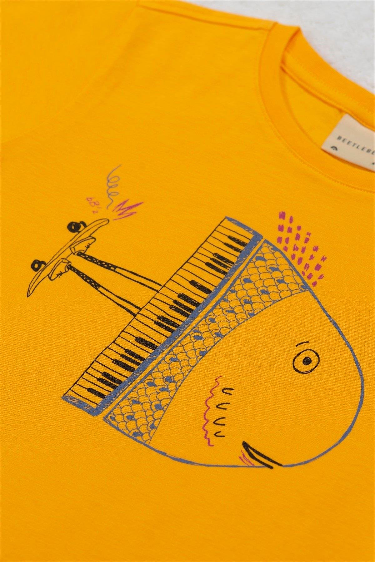 Yellow Scateboarder Fish Kısa Kollu Çocuk T-Shirt Sarı