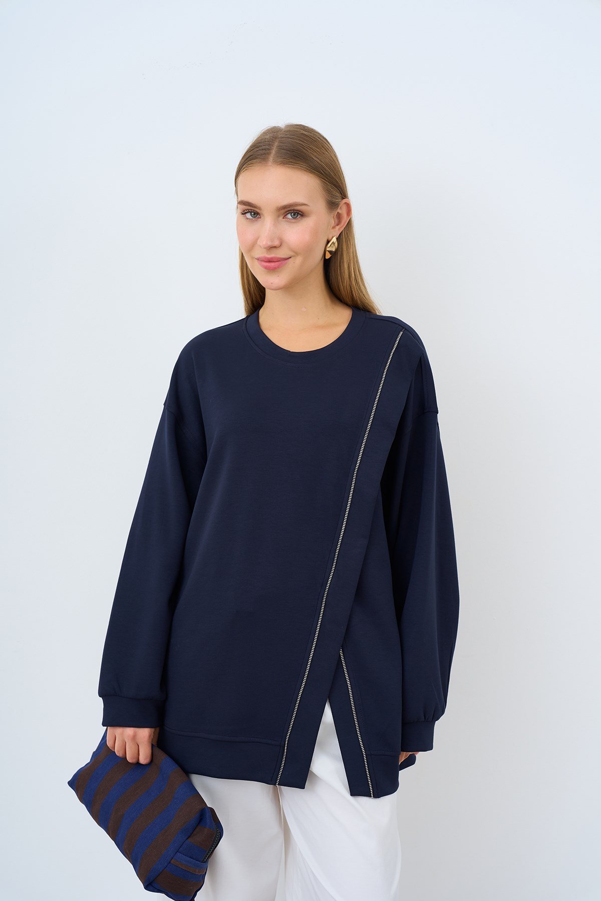 Asimetrik Fermuarlı Oversize Sweatshirt Lacivert