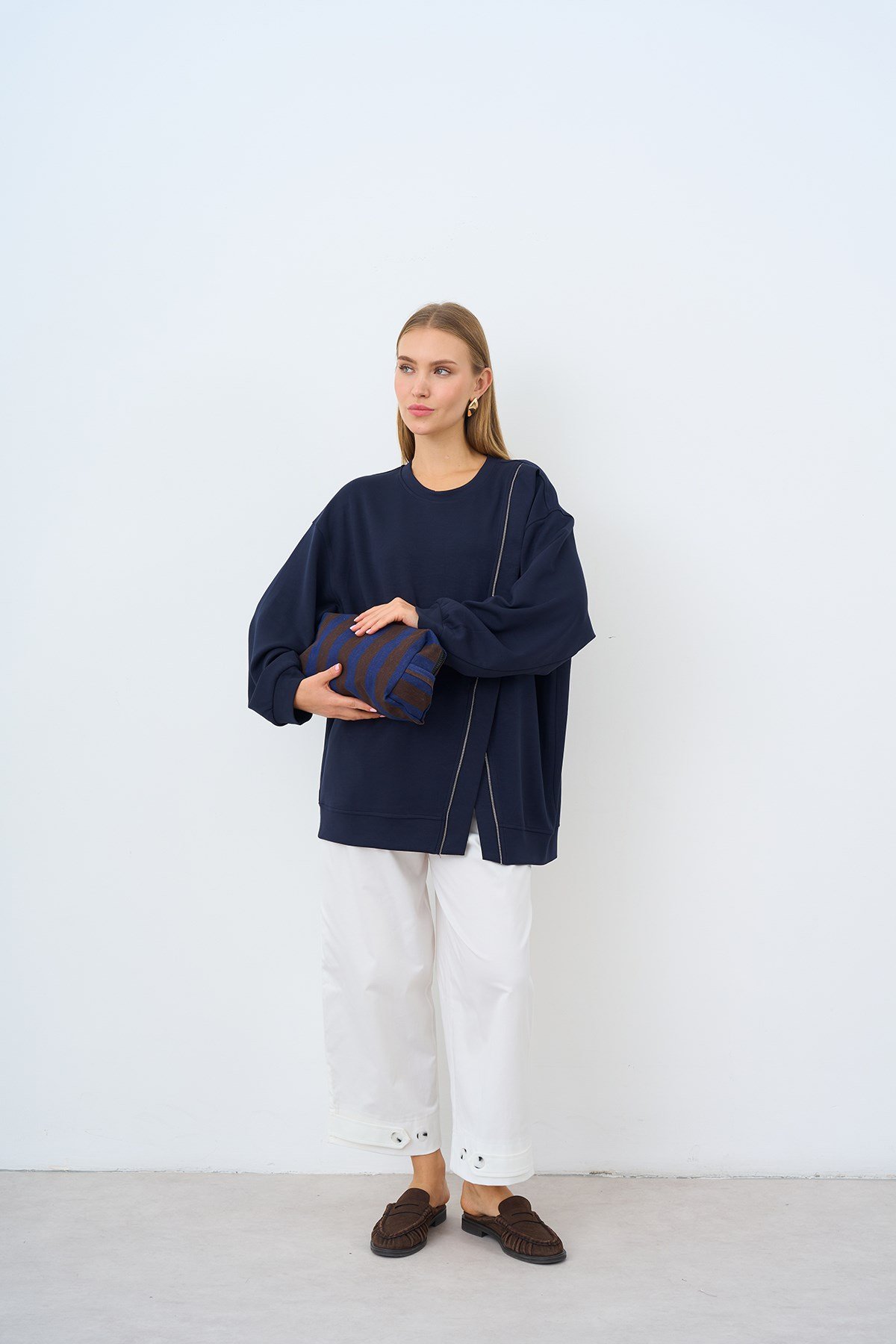 Asimetrik Fermuarlı Oversize Sweatshirt Lacivert