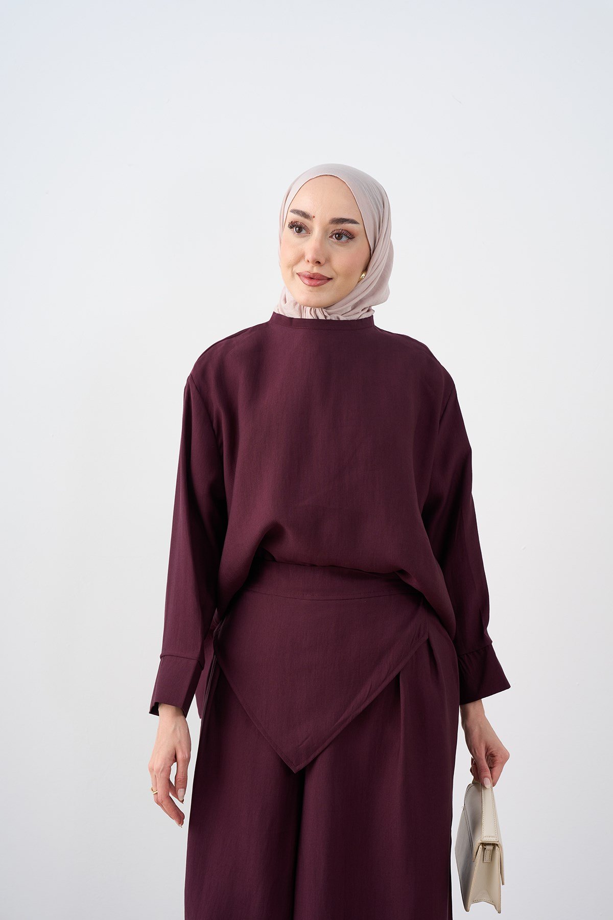 Asimetrik Kesim Bol Pantolonlu Takım Mürdüm