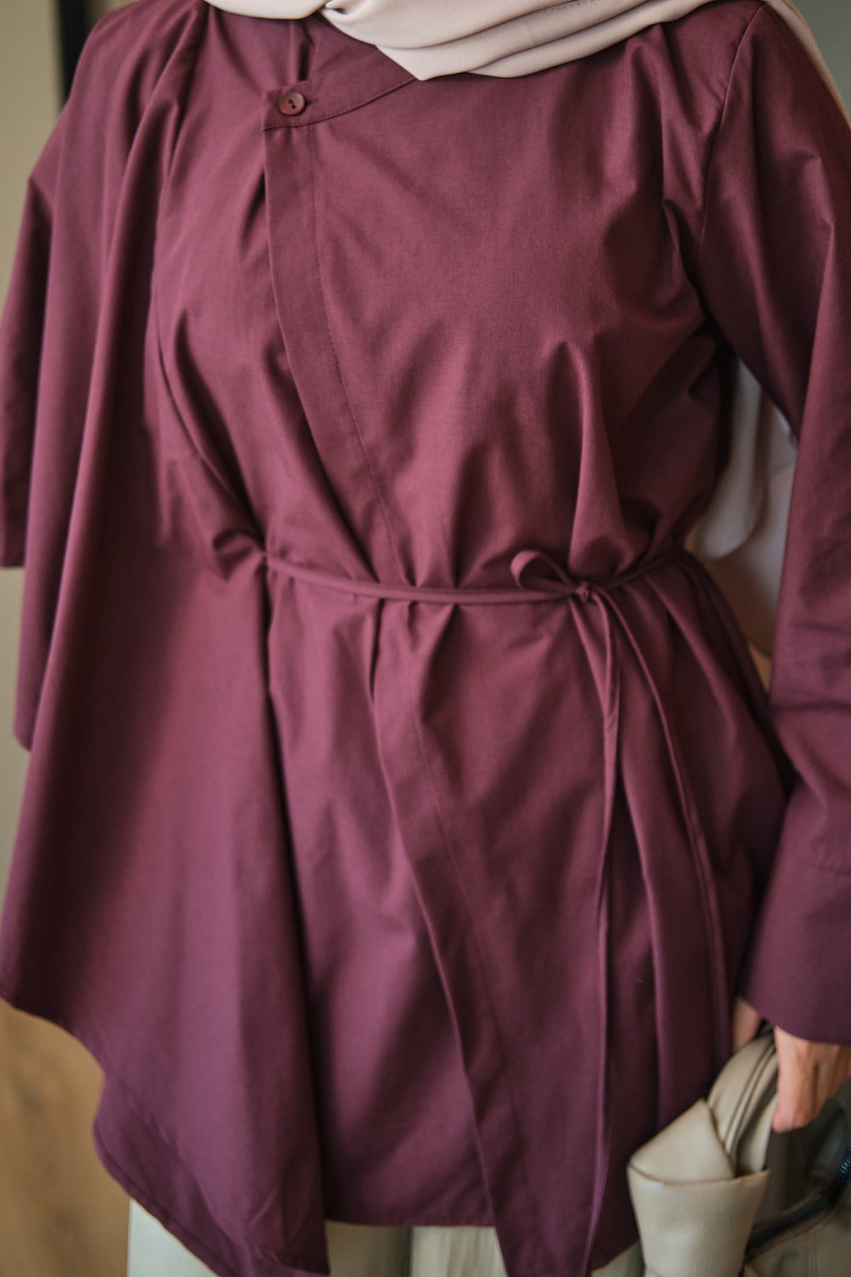 Asimetrik Pelerin Detaylı Poplin Gömlek Bordo