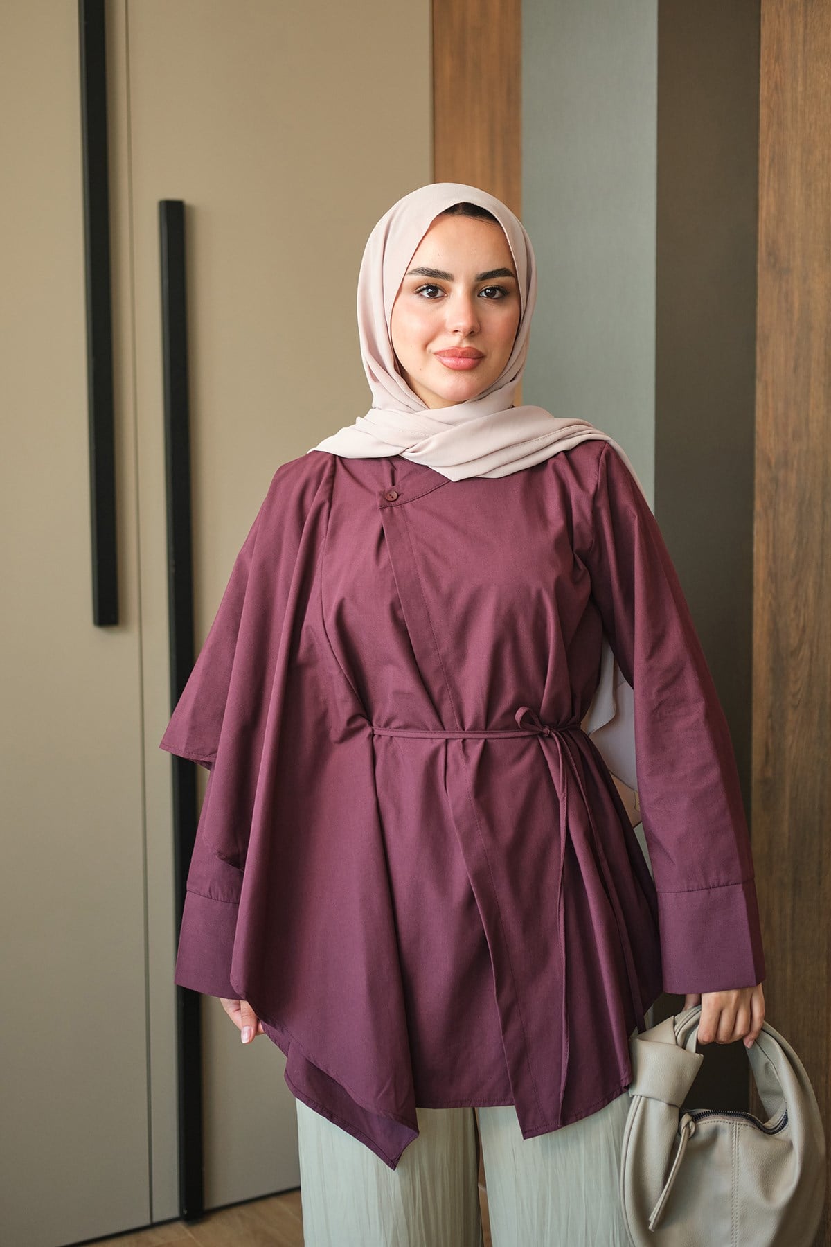Asimetrik Pelerin Detaylı Poplin Gömlek Bordo