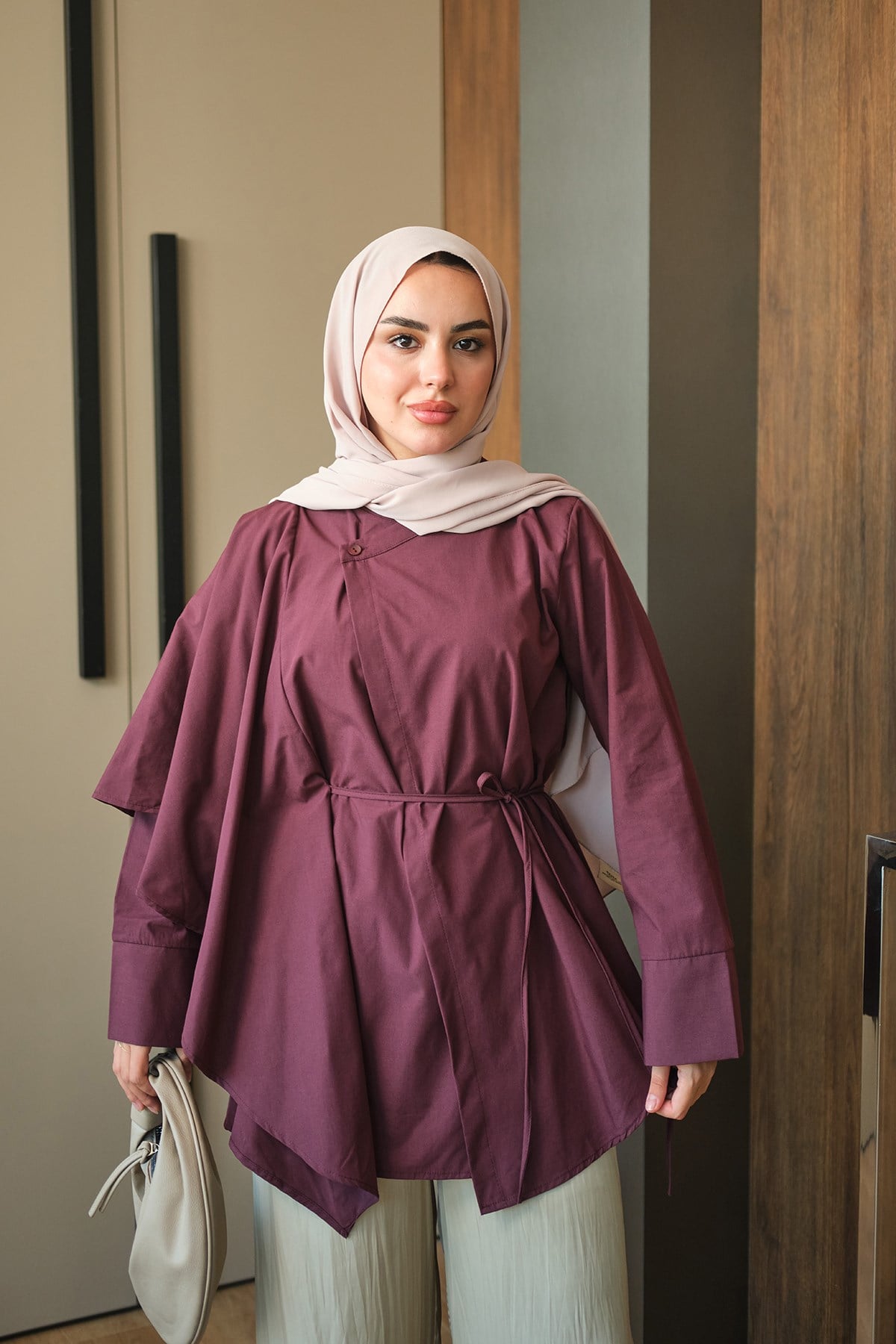 Asimetrik Pelerin Detaylı Poplin Gömlek Bordo