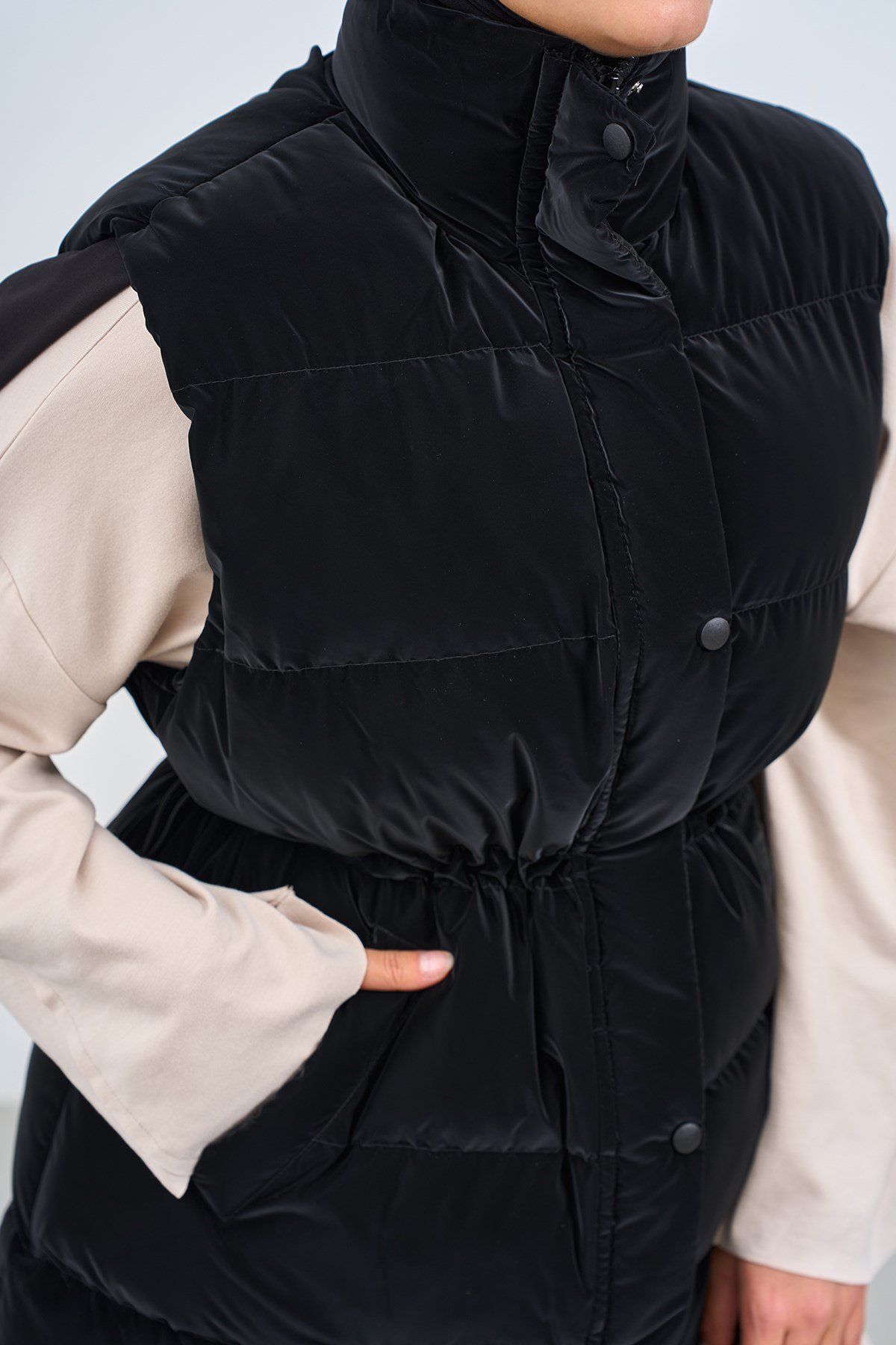 Beli Ayarlanabilir Çıtçıtlı Süet Yelek Siyah