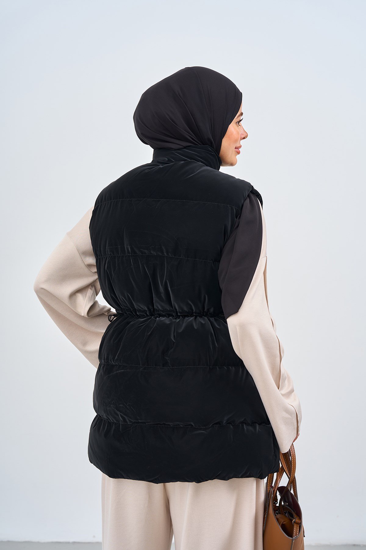 Beli Ayarlanabilir Çıtçıtlı Süet Yelek Siyah
