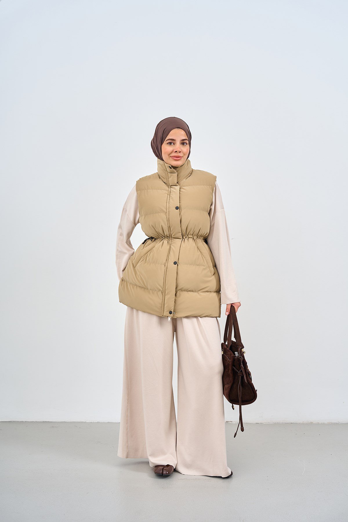 Beli Ayarlanabilir Çıtçıtlı Süet Yelek Krem