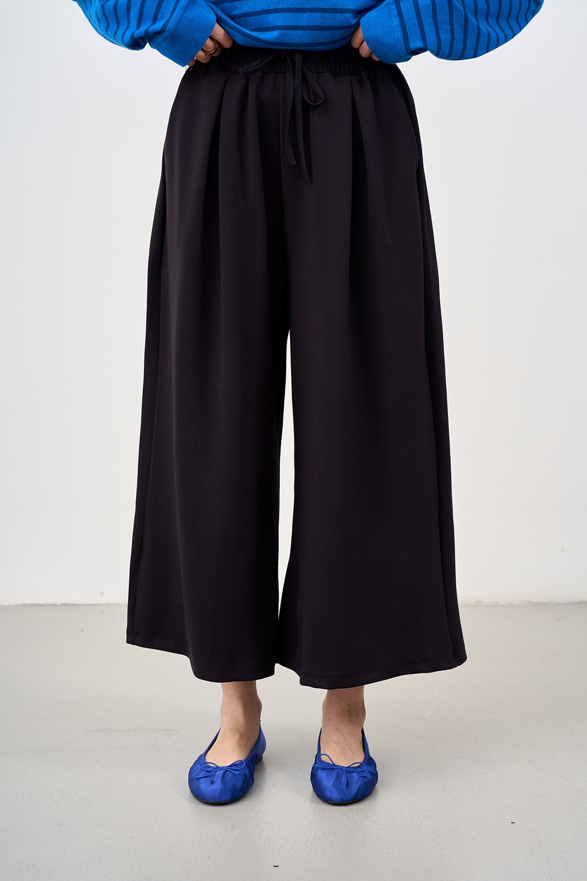 Beli Ayarlanabilir Lastikli Bol Pantolon Siyah