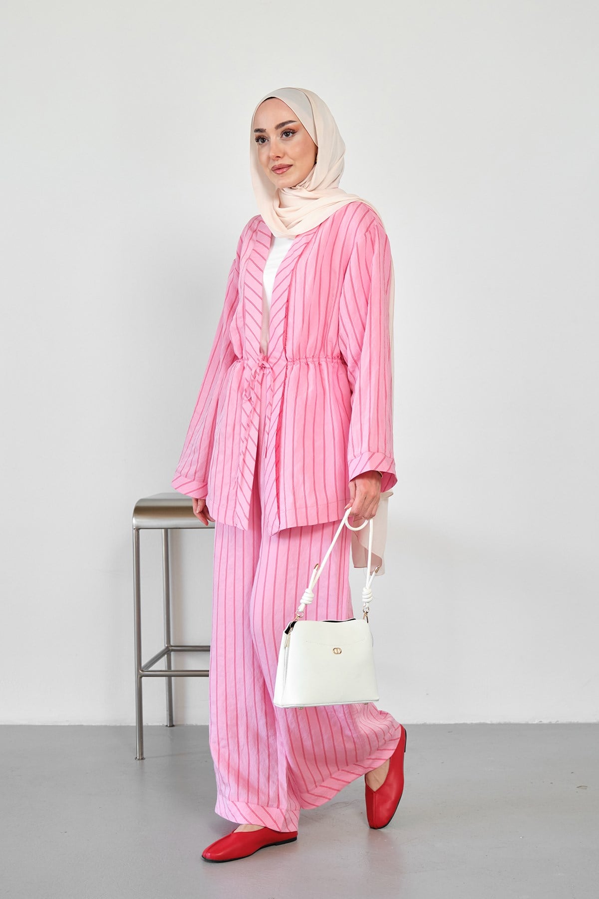 Beli Lastikli Önden Bağlamalı Çizgili Pantolonlu Kimono Takım Pembe
