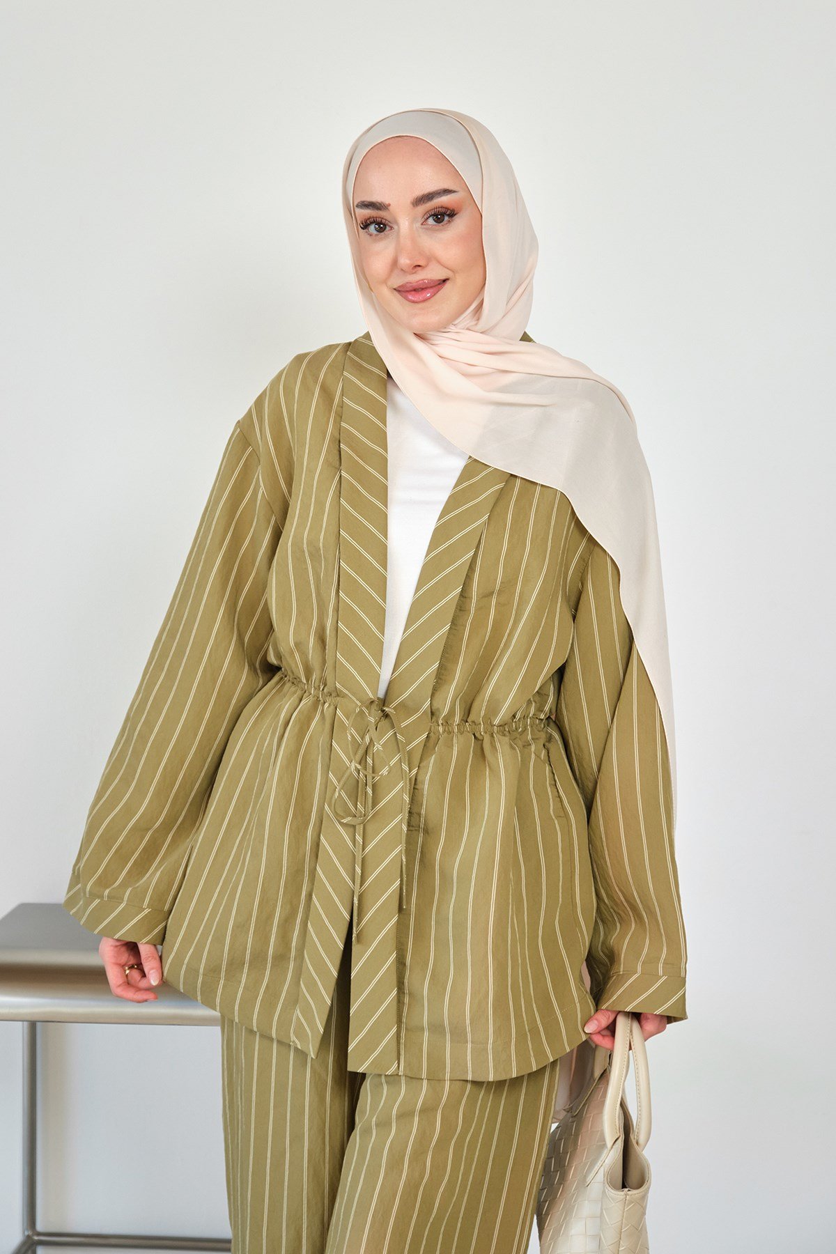 Beli Lastikli Önden Bağlamalı Çizgili Pantolonlu Kimono Takım Yağ Yeşil