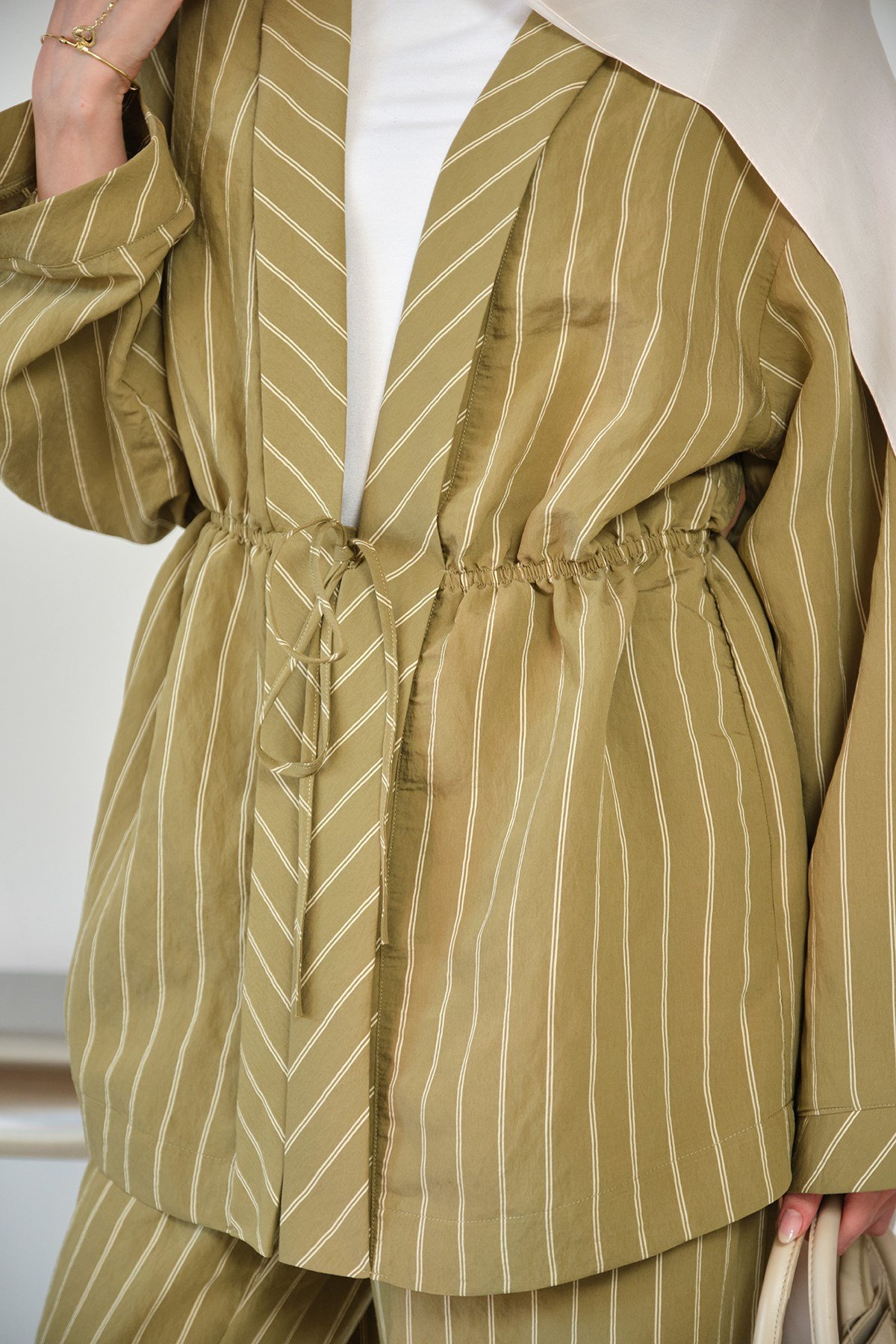 Beli Lastikli Önden Bağlamalı Çizgili Pantolonlu Kimono Takım Yağ Yeşil