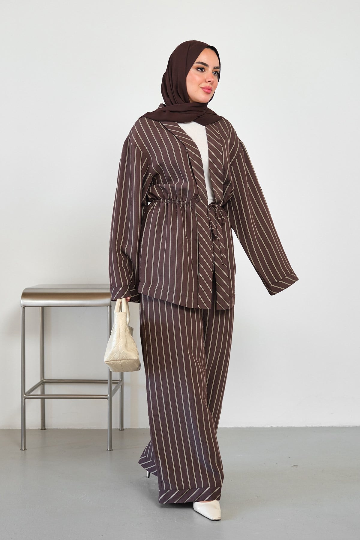Beli Lastikli Önden Bağlamalı Çizgili Pantolonlu Kimono Takım Kahverengi