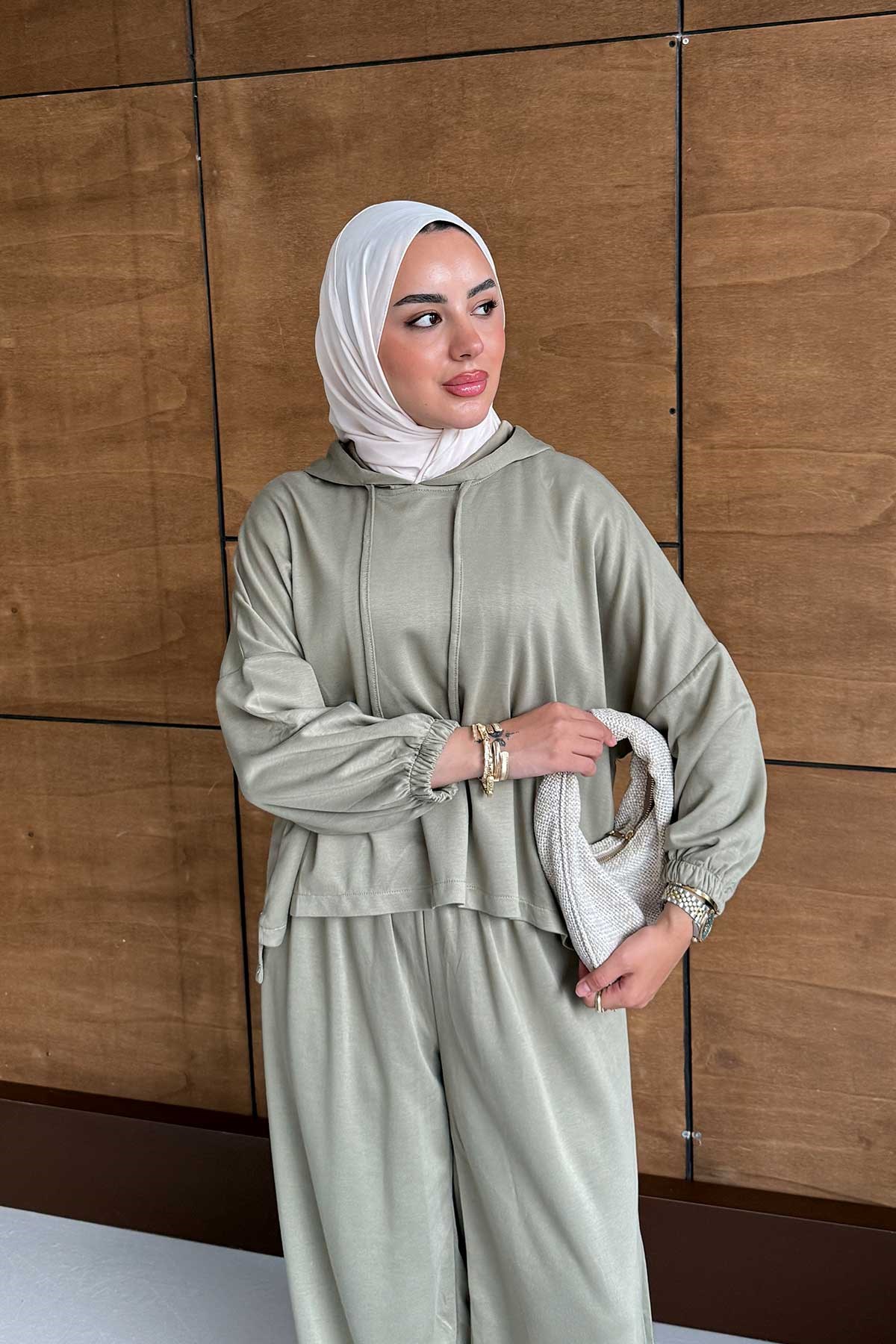 Beli Ve Paça Lastikli Kapüşonlu İkili Takım Yeşil