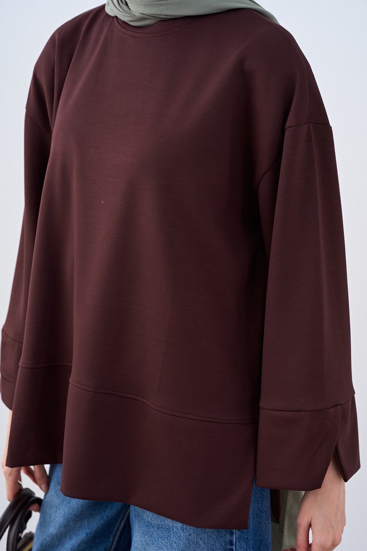 Bisiklet Yaka Çima Detay Sweatshirt Kahverengi
