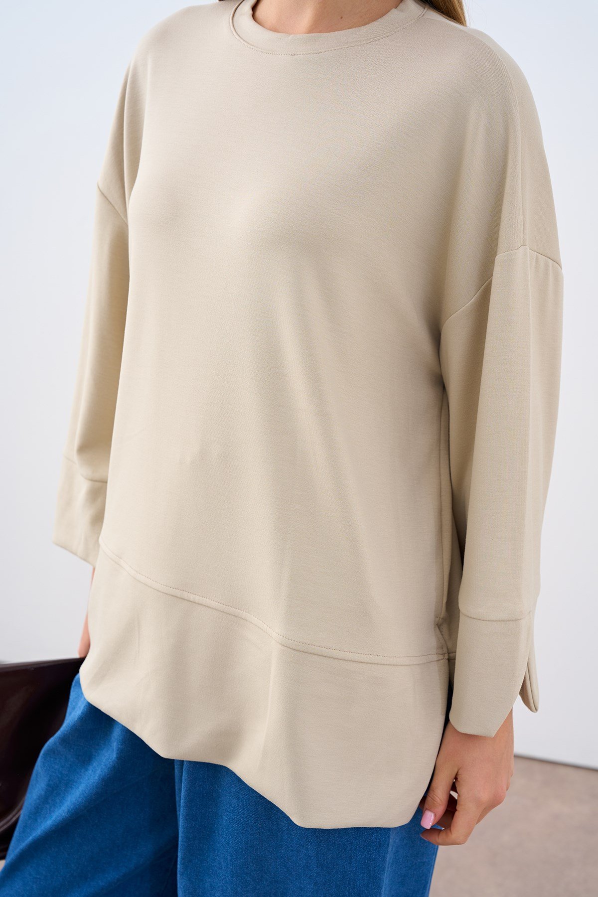 Bisiklet Yaka Çima Detay Sweatshirt Krem