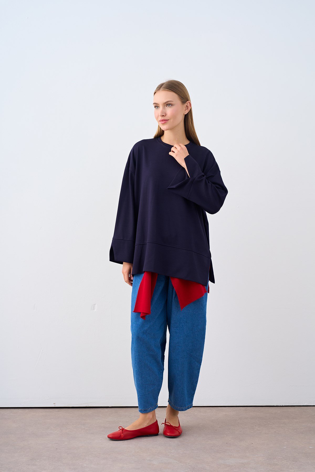 Bisiklet Yaka Çima Detay Sweatshirt Lacivert
