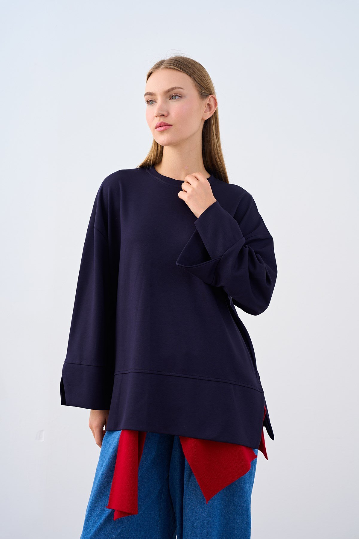 Bisiklet Yaka Çima Detay Sweatshirt Lacivert