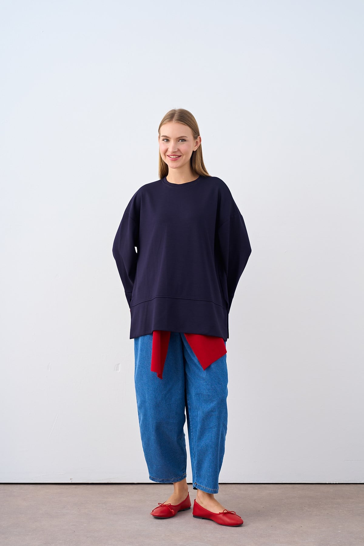 Bisiklet Yaka Çima Detay Sweatshirt Lacivert