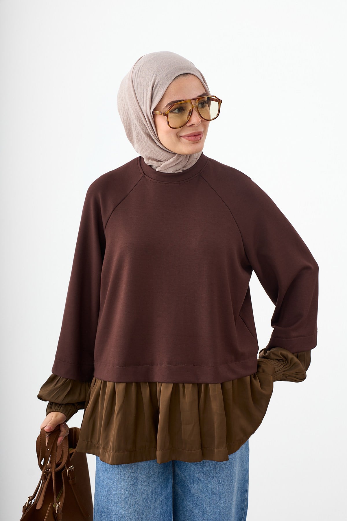 Bisiklet Yaka Saten Pile Detaylı Sweatshirt Kahverengi