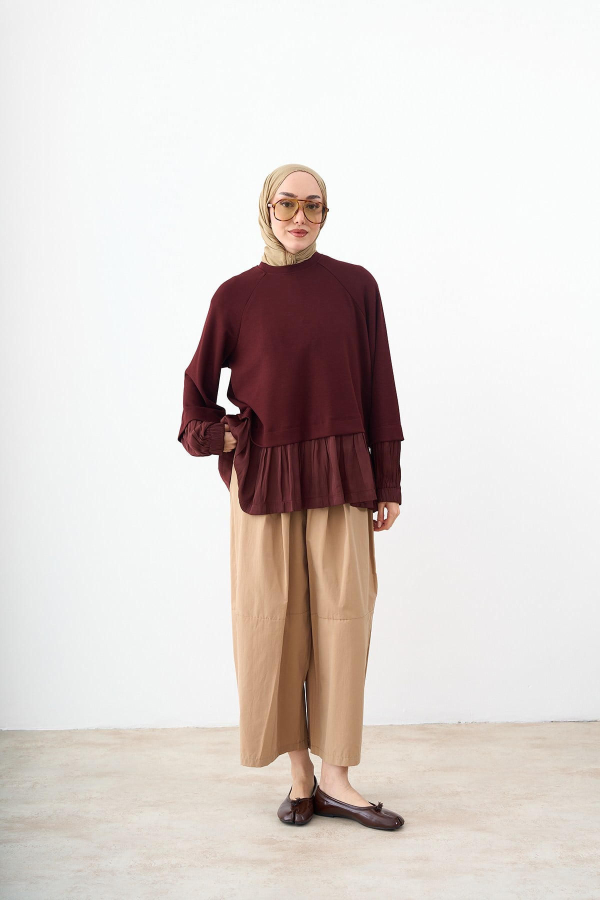 Bisiklet Yaka Saten Pile Detaylı Sweatshirt Bordo