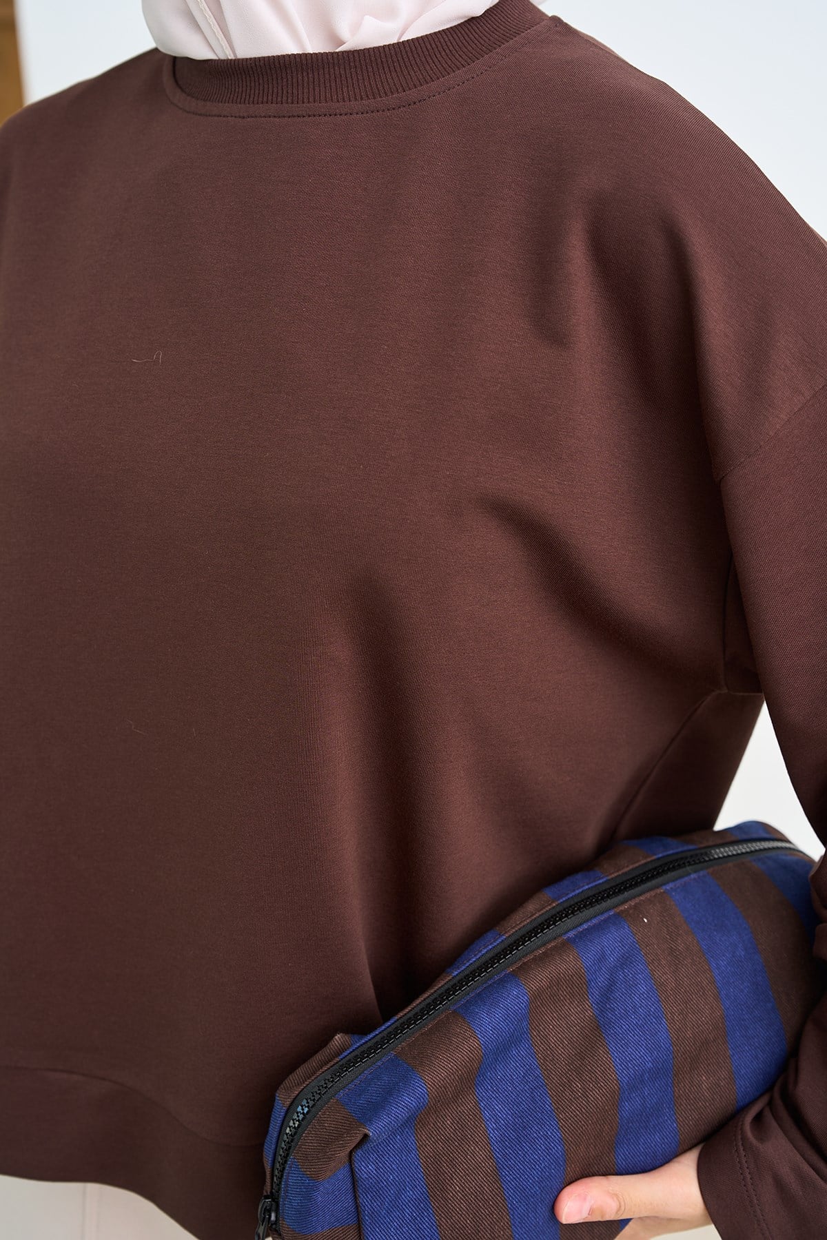 Bisiklet Yaka Sweatshirt Kahverengi