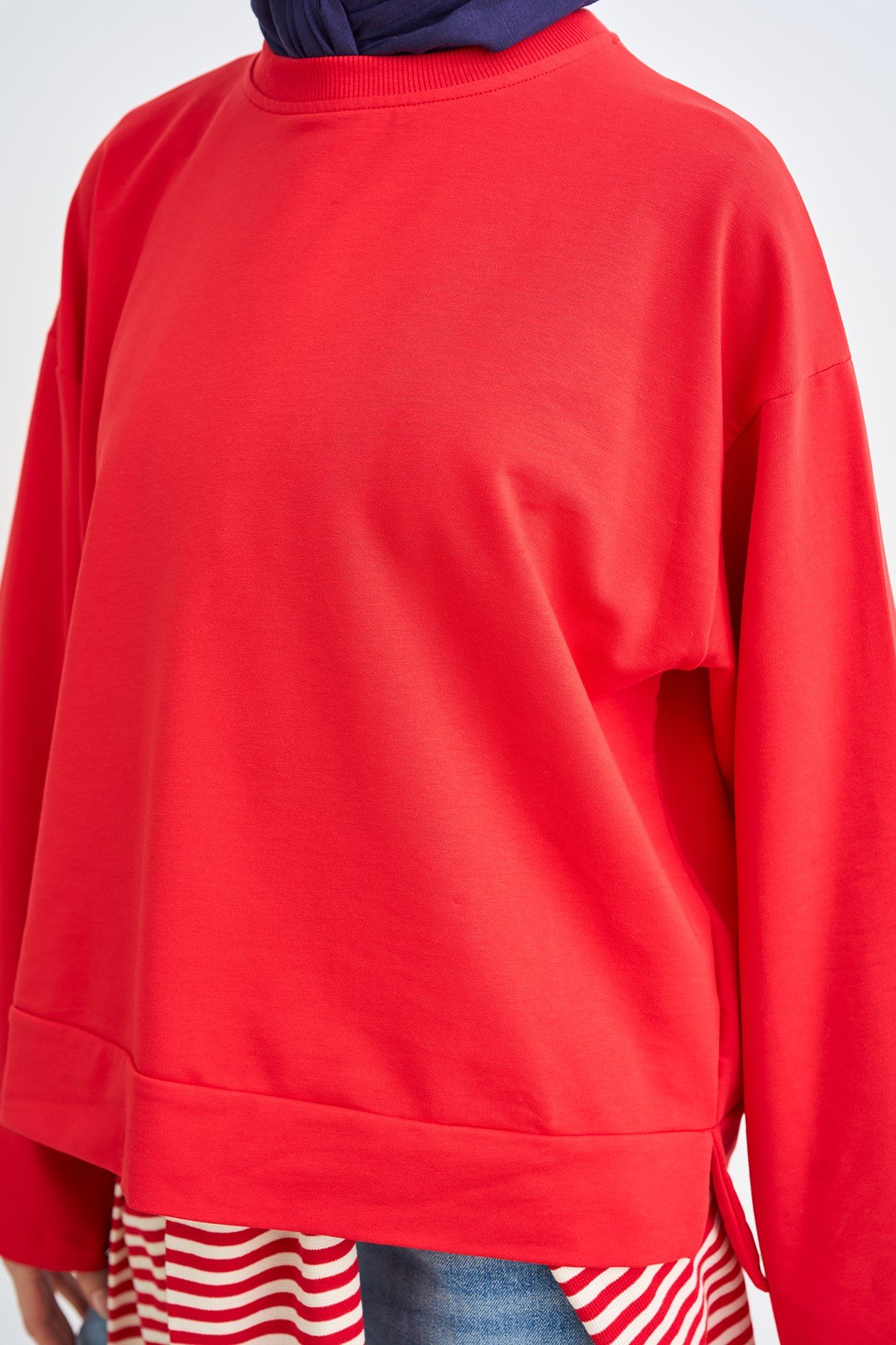 Bisiklet Yaka Sweatshirt Kırmızı