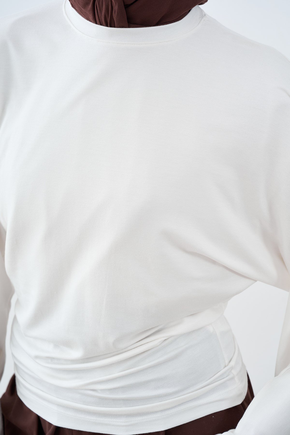Bisiklet Yaka Yarasa Kol Tişört Ekru