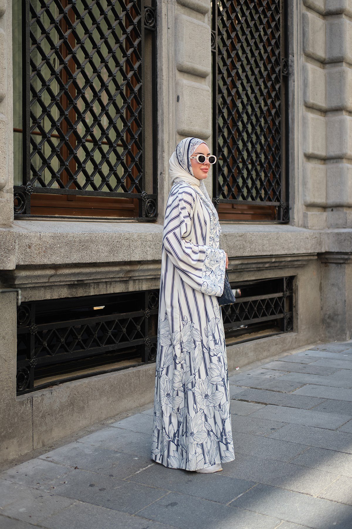 Çiçek Desenli Çizgi Detay Kimono Lacivert