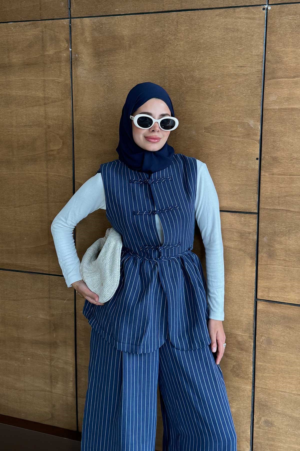 Çin Düğme Detay Bel Bağlamalı Yelekli Takım Lacivert