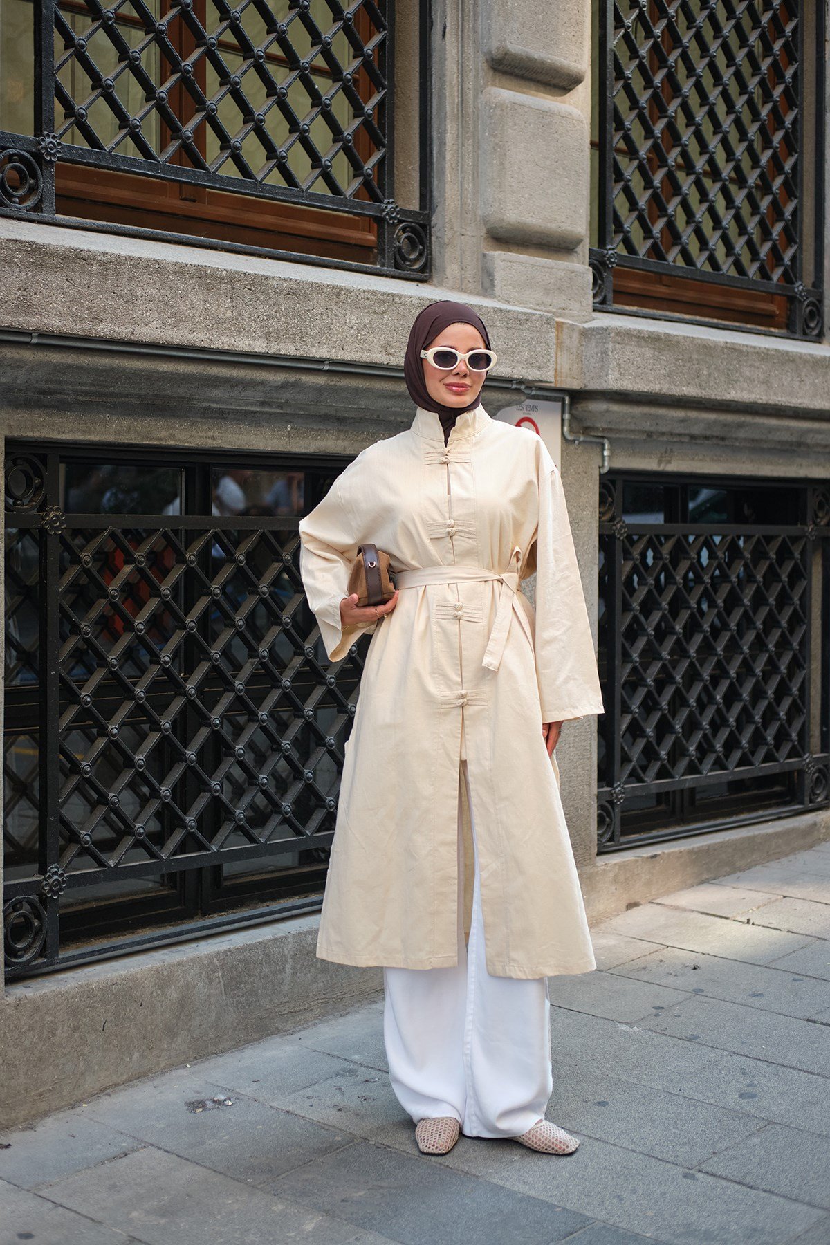 Cin Düğme Detaylı Bel Bağlamalı Kimono Krem