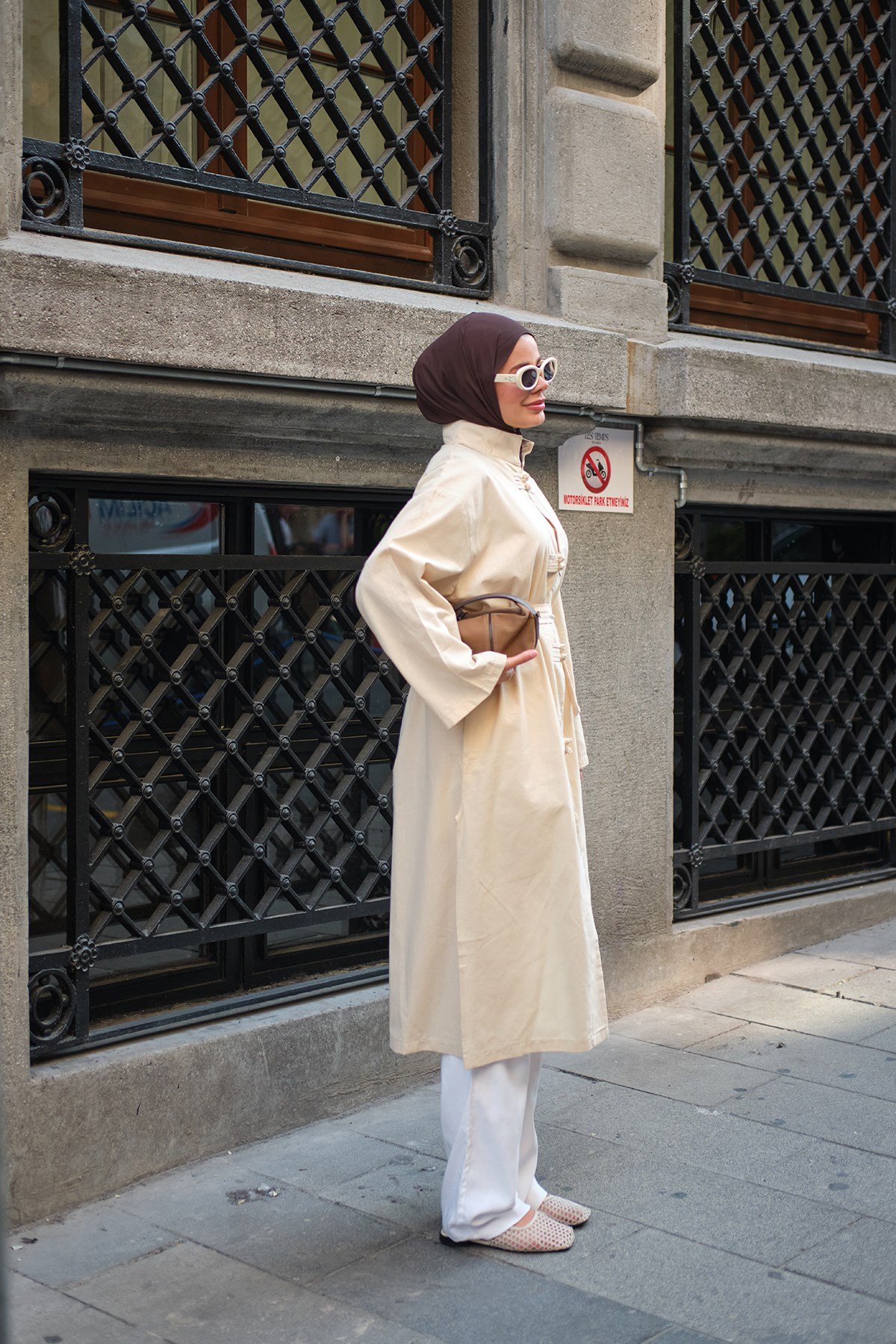 Cin Düğme Detaylı Bel Bağlamalı Kimono Krem
