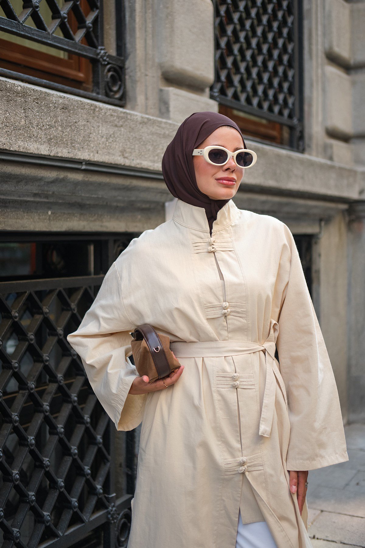 Cin Düğme Detaylı Bel Bağlamalı Kimono Krem