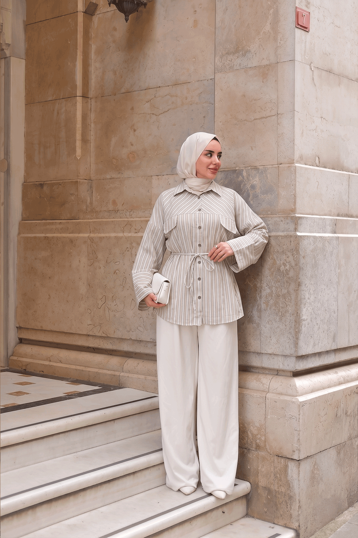 Çizgi Desenli Bel Bağlamalı Gömlek Vizon
