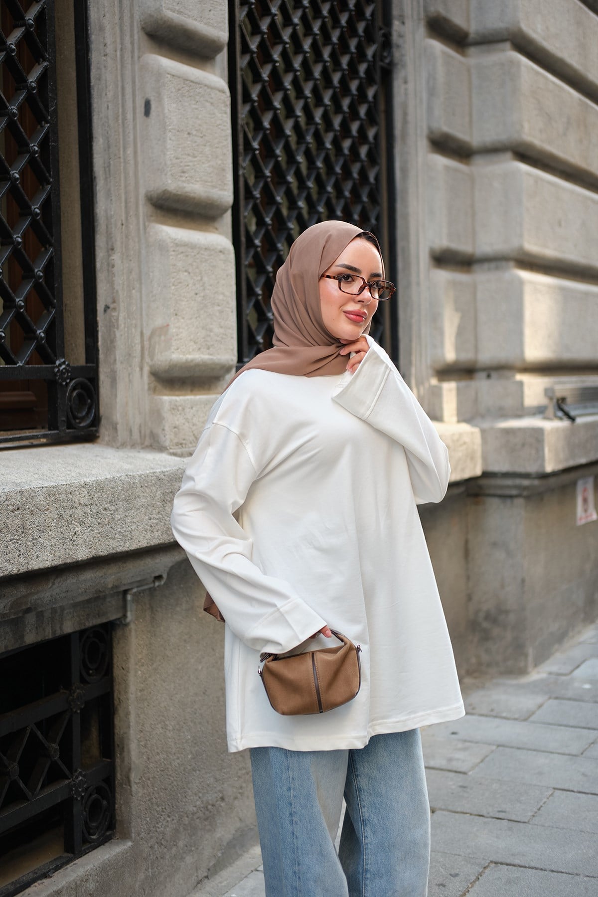 Dikiş Detaylı Basıc Sweat Ekru