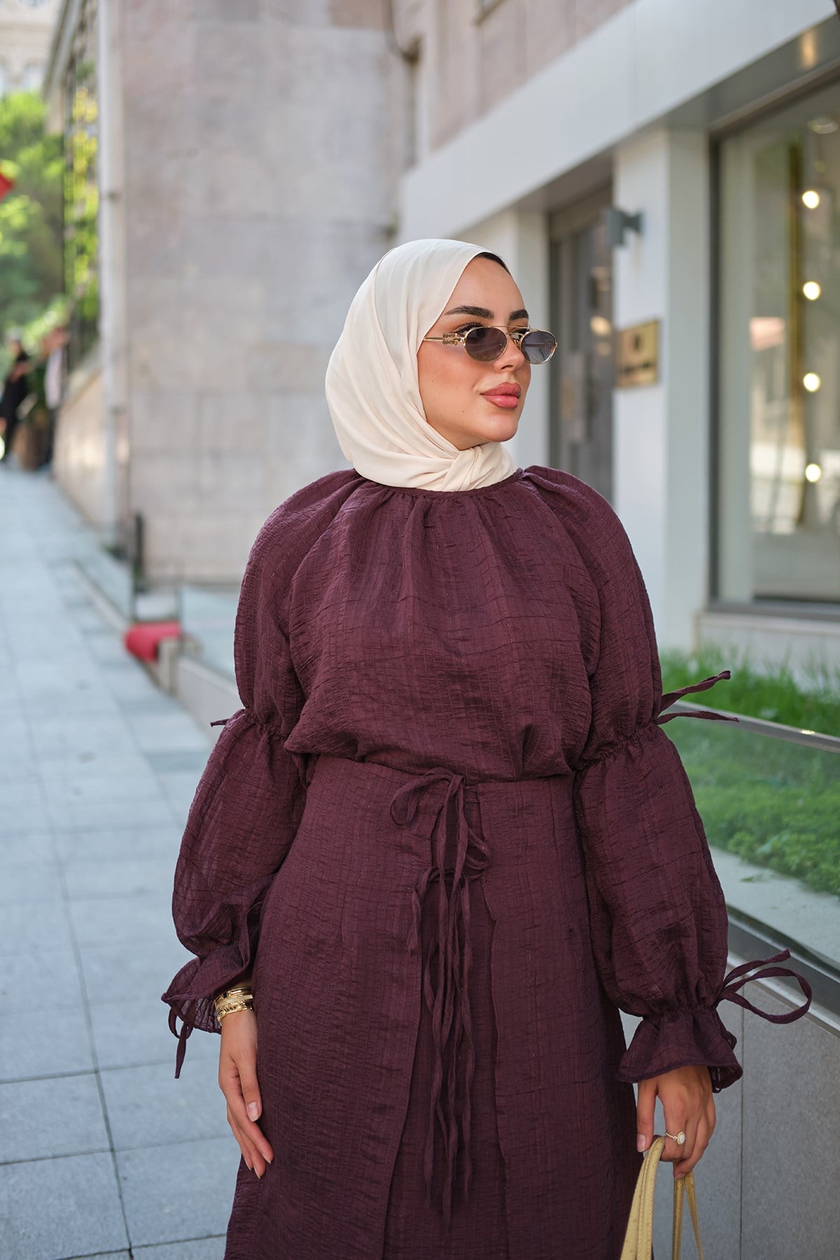 Eteği Bağcıklı Kendinden Çizgili İç Astarlı Tül Kumaş Takım Bordo
