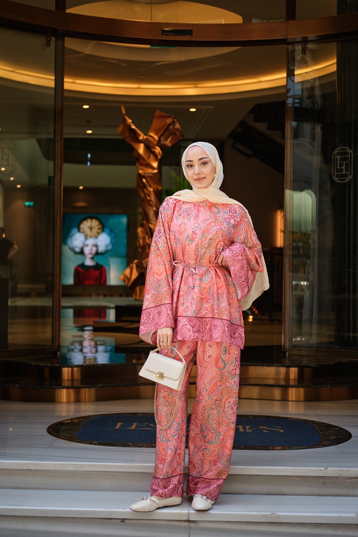 Etnik Desen Saten Bel Bağlamalı Takım Pembe