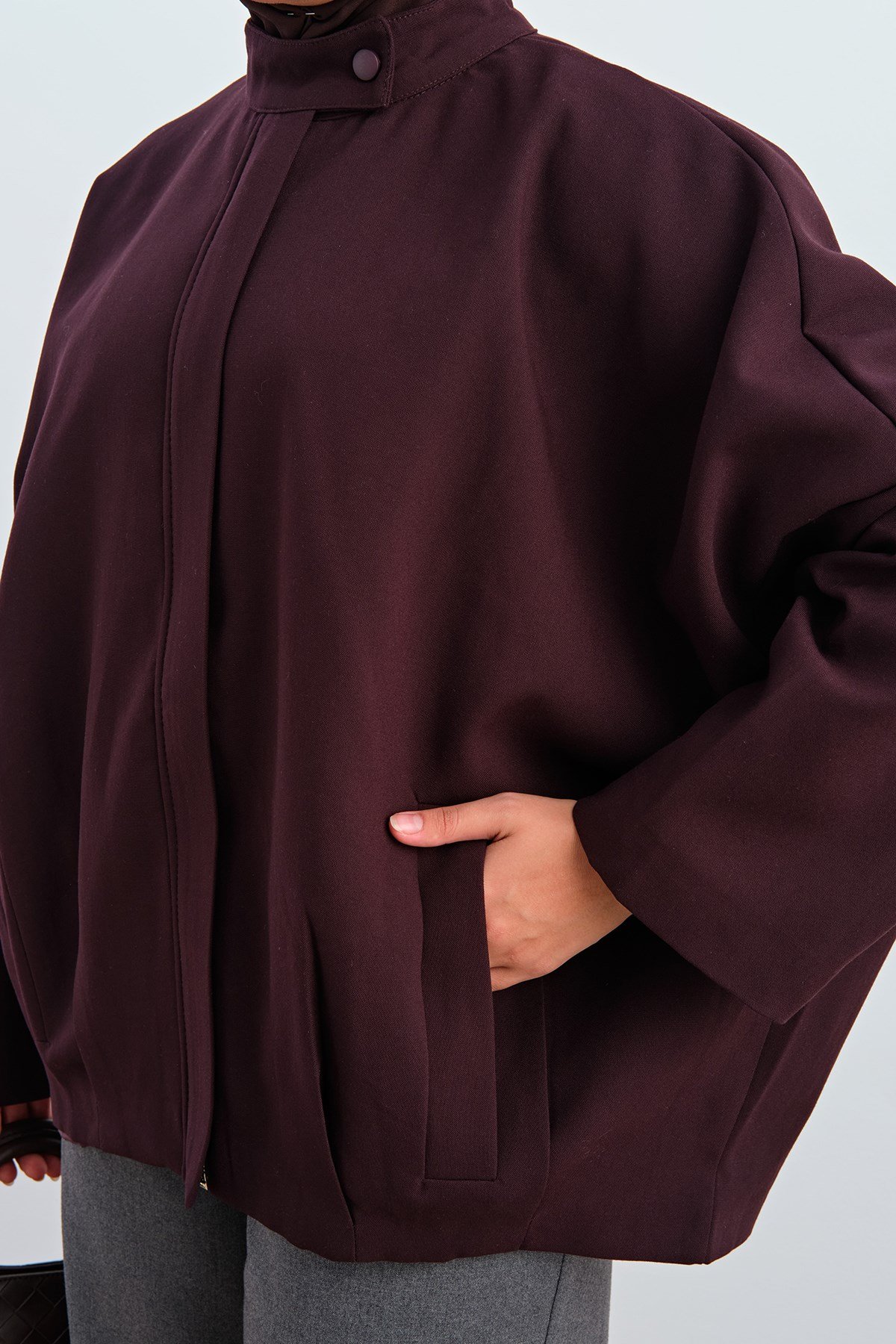 Gizli Fermuar Detay Yaka Çıtçıtlı Kısa Ceket Mürdüm