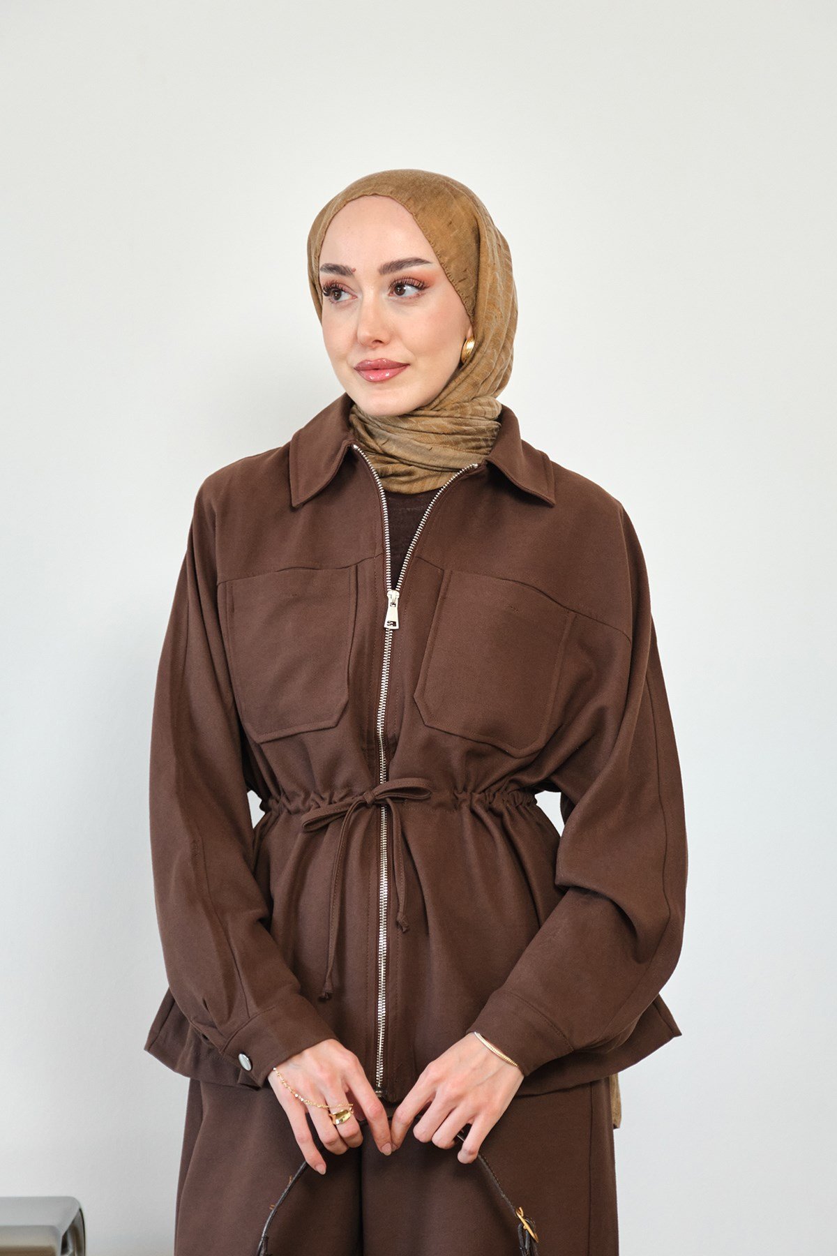 Gömlek Yaka Bel Büzgülü Pantolonlu Takım Kahverengi