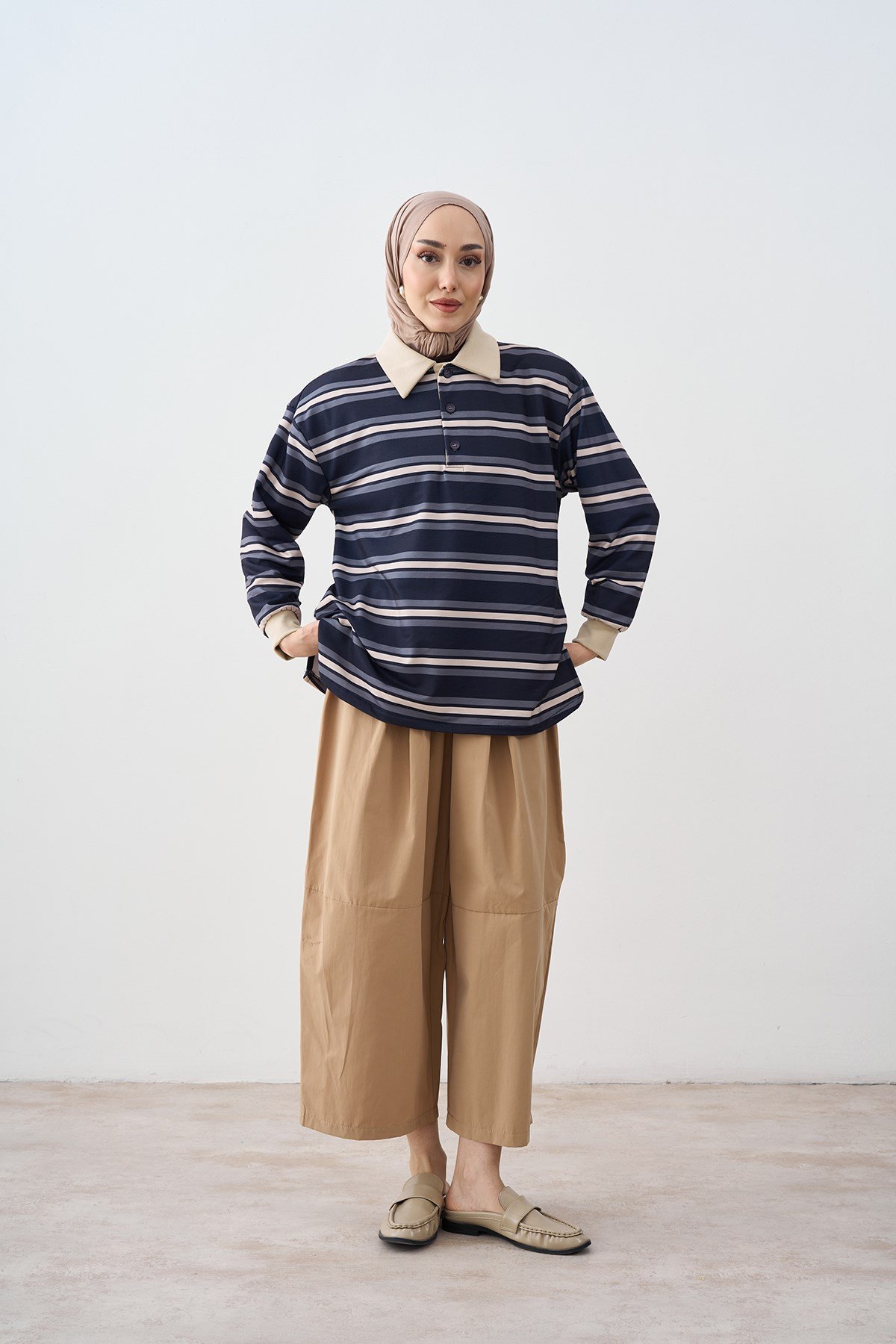 Gömlek Yaka Yarım Düğmeli Sweatshirt Gri