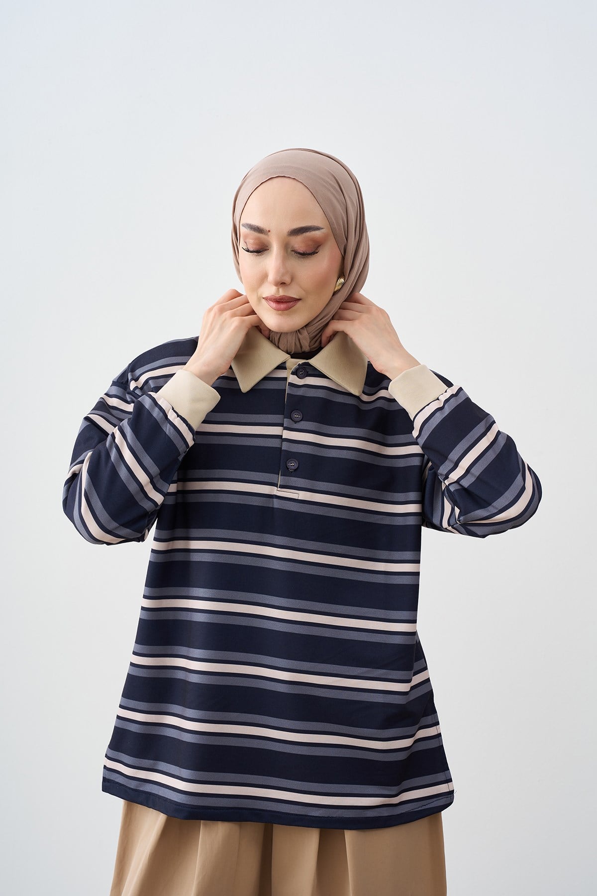 Gömlek Yaka Yarım Düğmeli Sweatshirt Gri