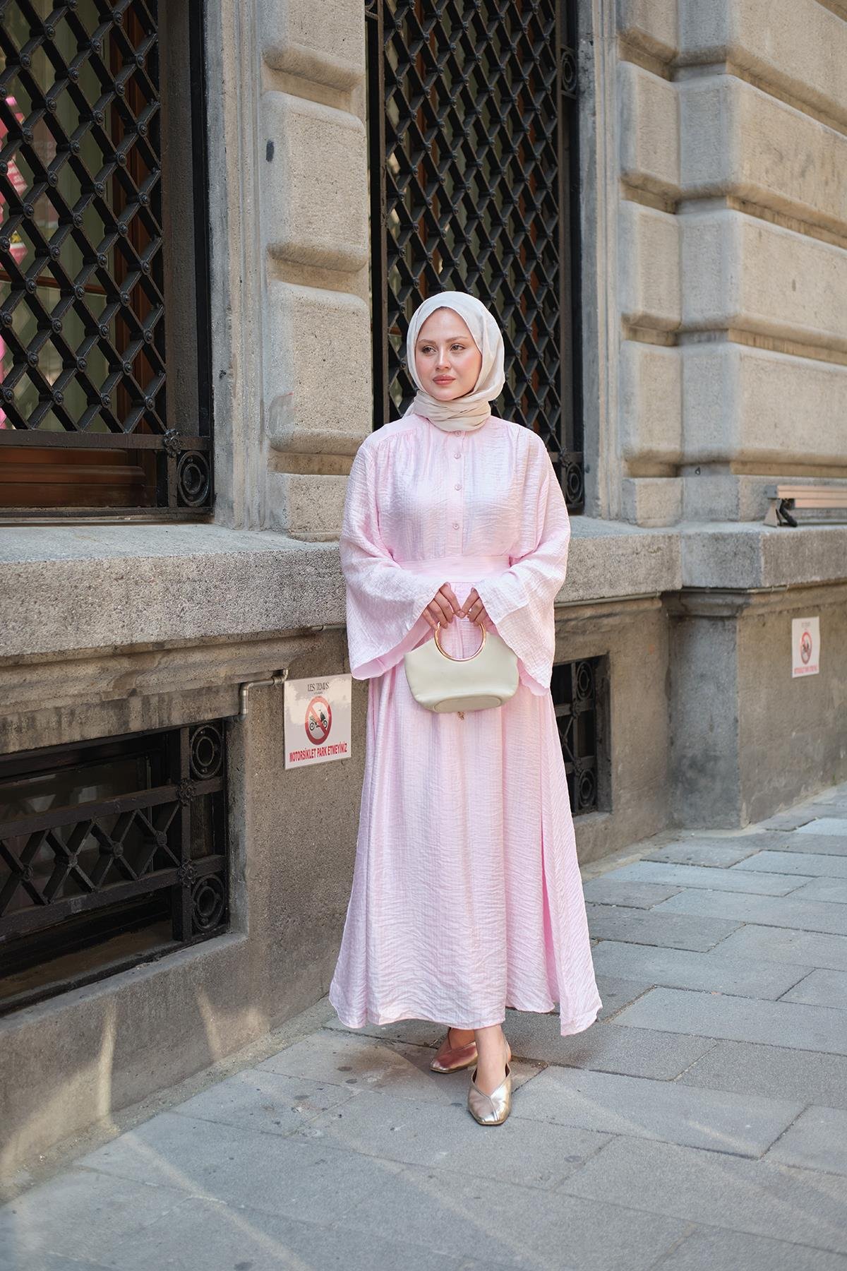 Hakim Yaka Gömlekli Ve Etekli Takım Pembe