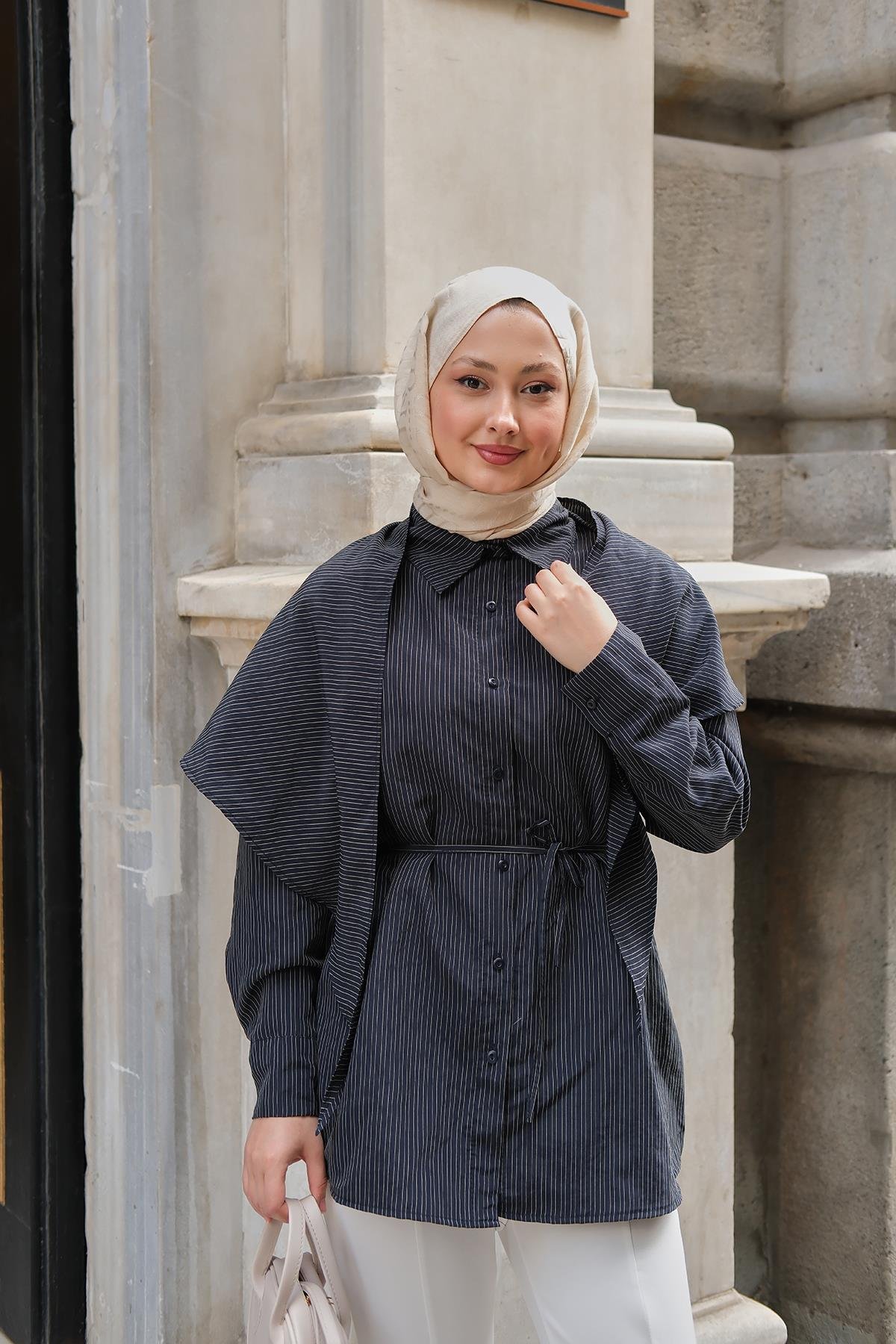İnce Çizgili Bel Bağlamalı Gömlek Lacivert